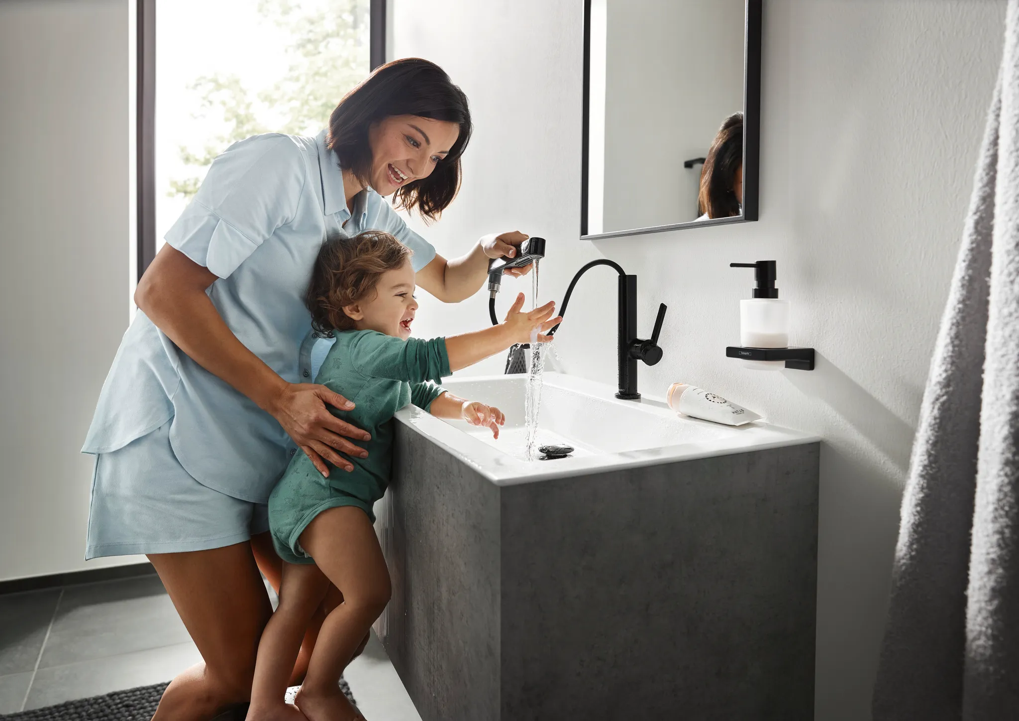 Hansgrohe AddStoris Q Lotionspender, Mattschwarz Hansgrohe AddStoris Q Lotionspender, Mattschwarz