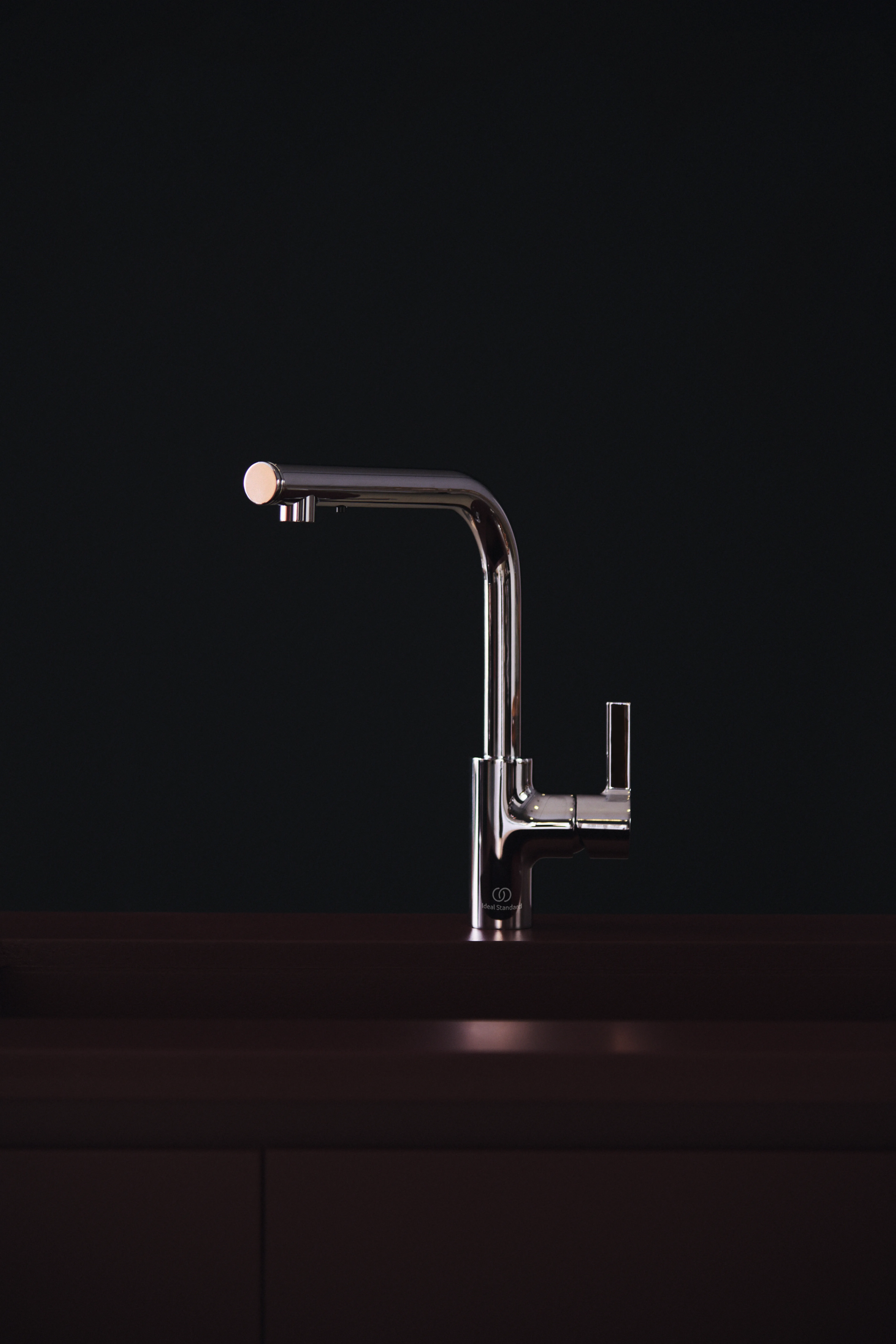 Ideal Standard Küchenarmatur iMX Gusto L-Auslauf mit Seife, Ausladung 232mm Ideal Standard Küchenarmatur iMX Gusto L-Auslauf mit Seife, Ausladung 232mm