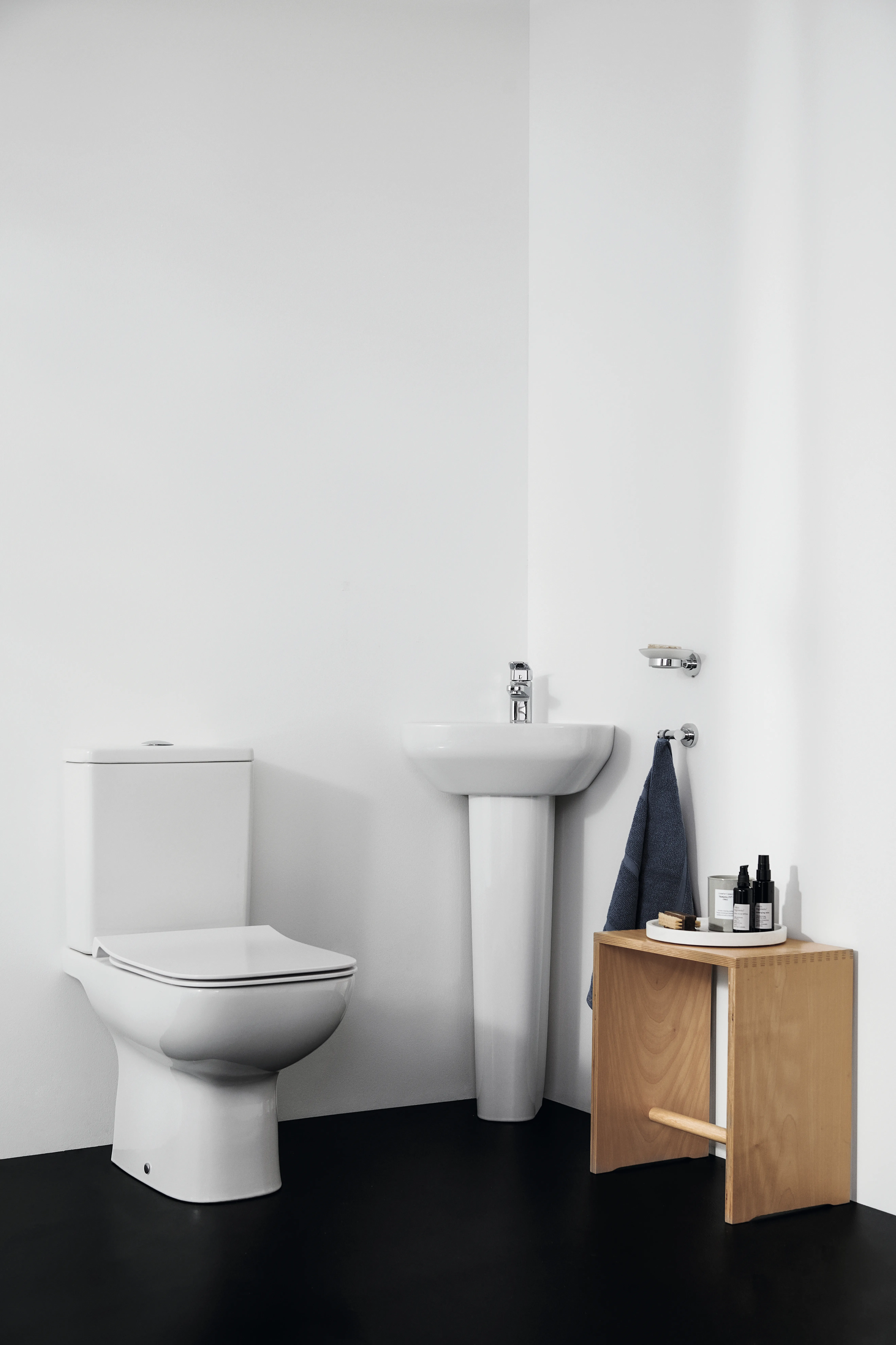 Halbsäule „i.lifeA“ 16,5 × 69 × 16 cm Halbsäule „i.lifeA“ 16,5 × 69 × 16 cm