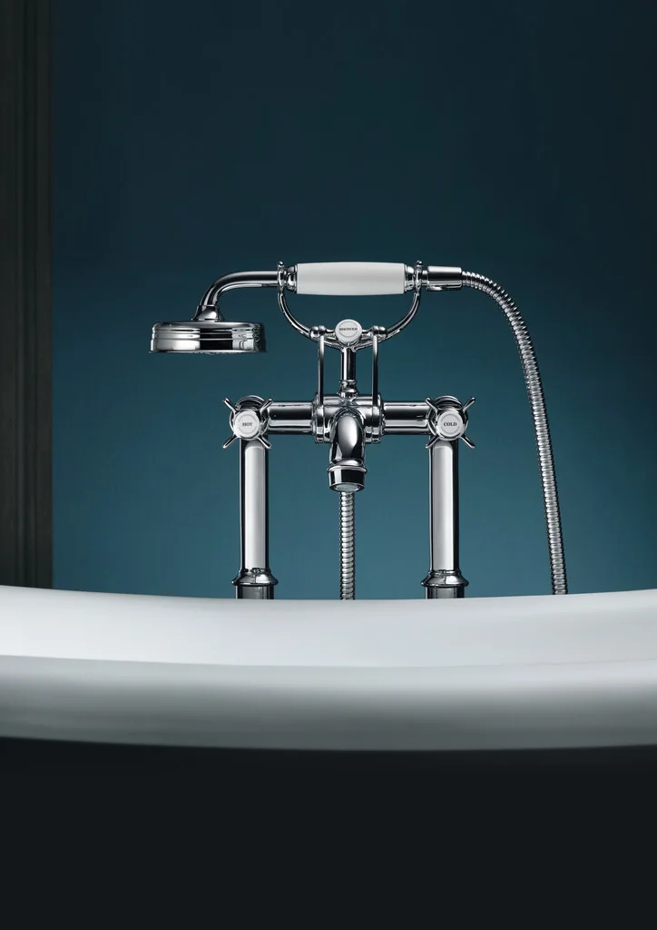 Hansgrohe AXOR Montreux 2-Griff Wannenarmatur bodenstehend, Chrom, Ausladung 234 mm Hansgrohe AXOR Montreux 2-Griff Wannenarmatur bodenstehend, Chrom, Ausladung 234 mm