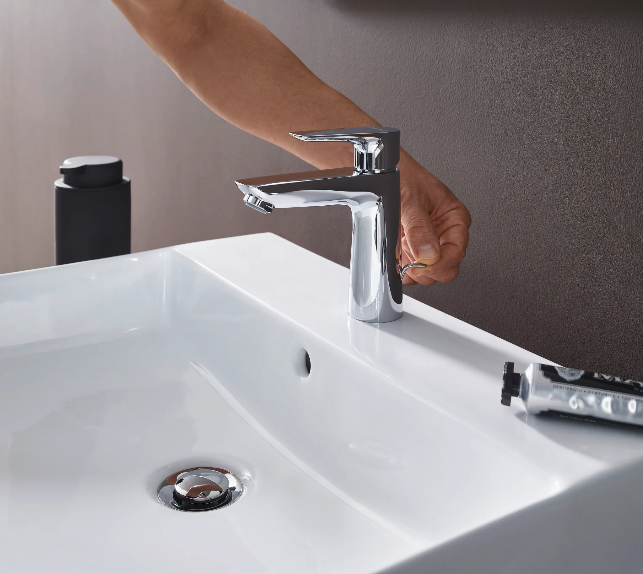 Hansgrohe Talis E Einhebel-Waschtischmischer 110 mit Zugstangen-Ablaufgarnitur, Chrom