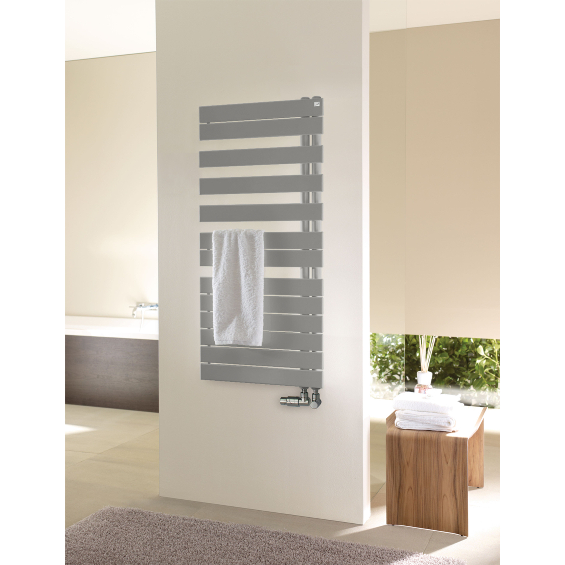 Zehnder Design-Heizkörper Roda Spa Asym ROFR-120-055 1183x65x550 White Alu
