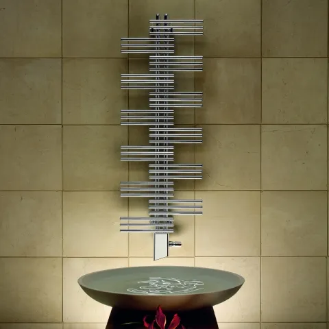Zehnder Design-Heizkörper „Yucca“ für Warmwasser-Zentralheizung oder gemischten Betrieb mit 50 mm-Mittelanschluss 50 × 134 cm, zweilagig, Sammelrohre mittig in Verkehrsweiß (RAL 9016, glänzend) Zehnder Design-Heizkörper „Yucca“ für Warmwasser-Zentralheizung oder gemischten Betrieb mit 50 mm-Mittelanschluss 50 × 134 cm, zweilagig, Sammelrohre mittig in Verkehrsweiß (RAL 9016, glänzend)