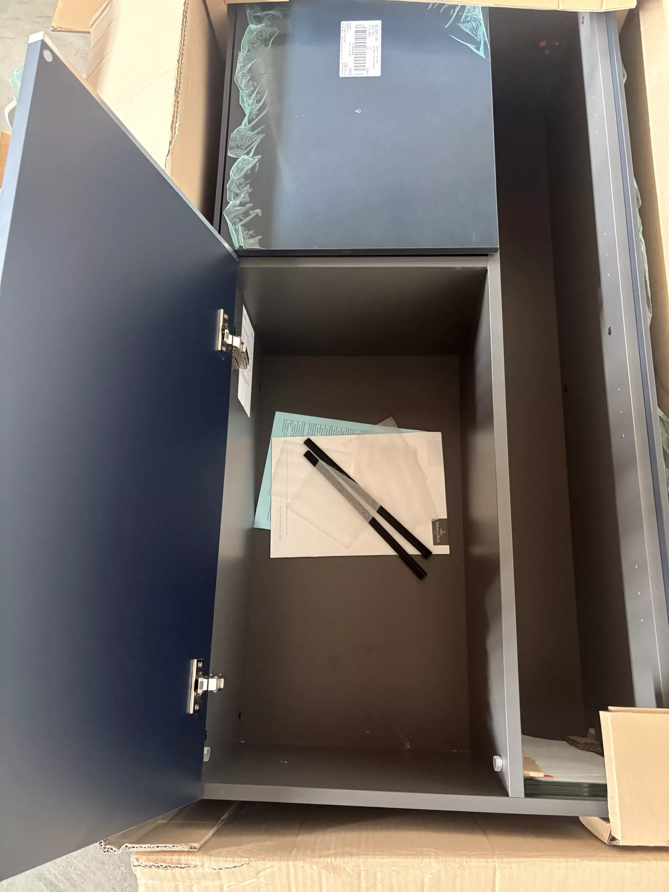 Subway 3.0 Mittelschrank, 2 Türen, 574x1200x346mm, C59800VQ-2, Korpus: Marine Blue - B-Ware Subway 3.0 Mittelschrank, 2 Türen, 574x1200x346mm, C59800VQ-2, Korpus: Marine Blue - B-Ware