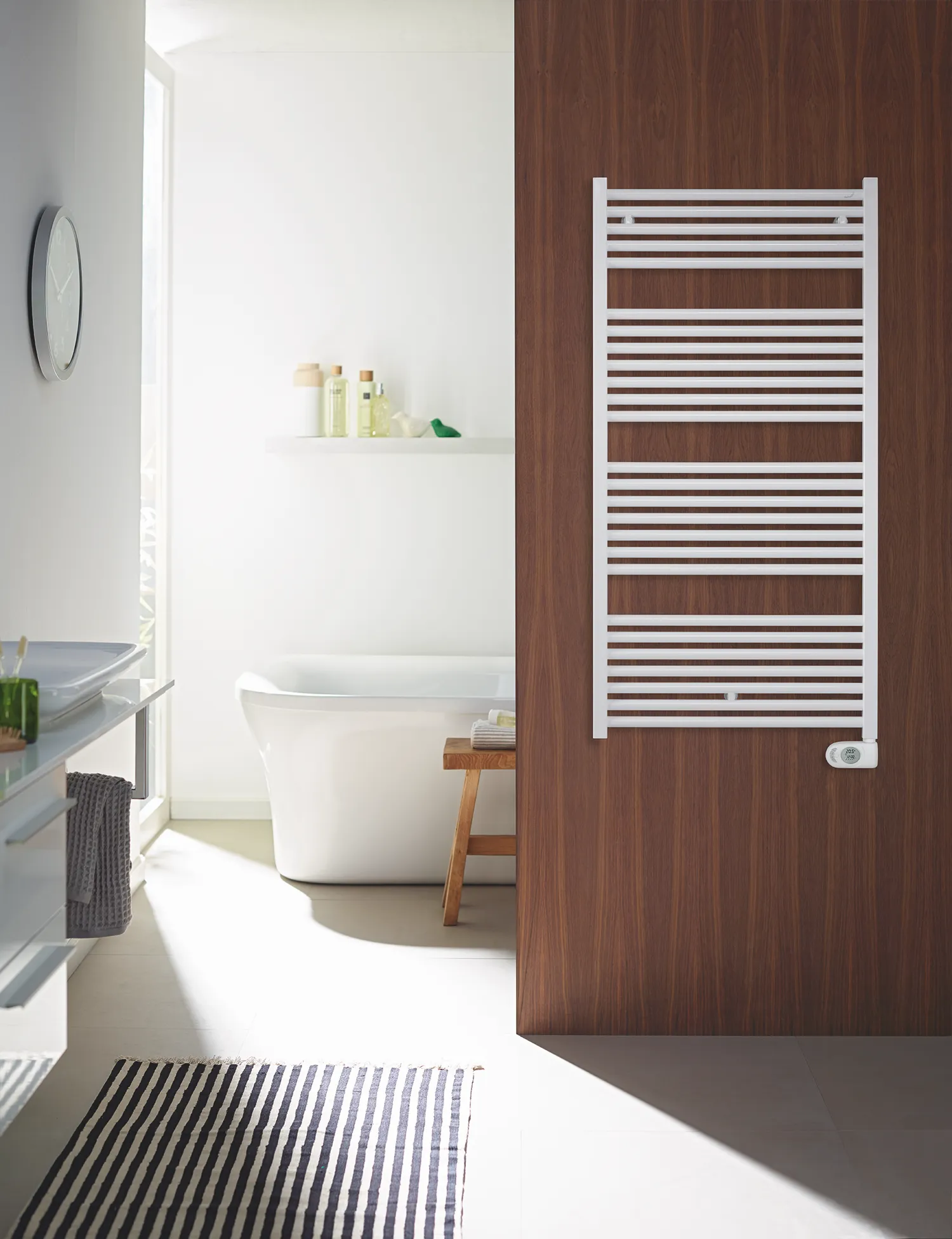 Zehnder Design-Elektroheizkörper „Zeno“ mit Heizstab Musa Eco 50 × 150,8 cm in Blue Grey (RAL 7031) Zehnder Design-Elektroheizkörper „Zeno“ mit Heizstab Musa Eco 50 × 150,8 cm in Blue Grey (RAL 7031)