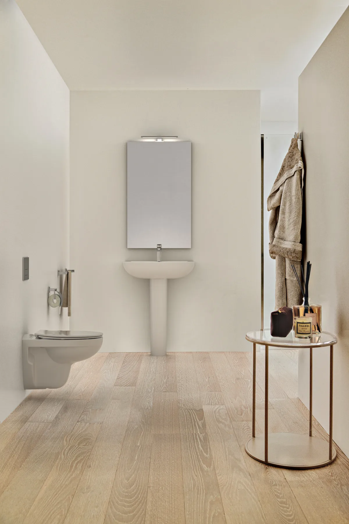 LED-Leuchte Mirror&Light, 9W, 344x92x43mm, Chrom LED-Leuchte Mirror&Light, 9W, 344x92x43mm, Chrom