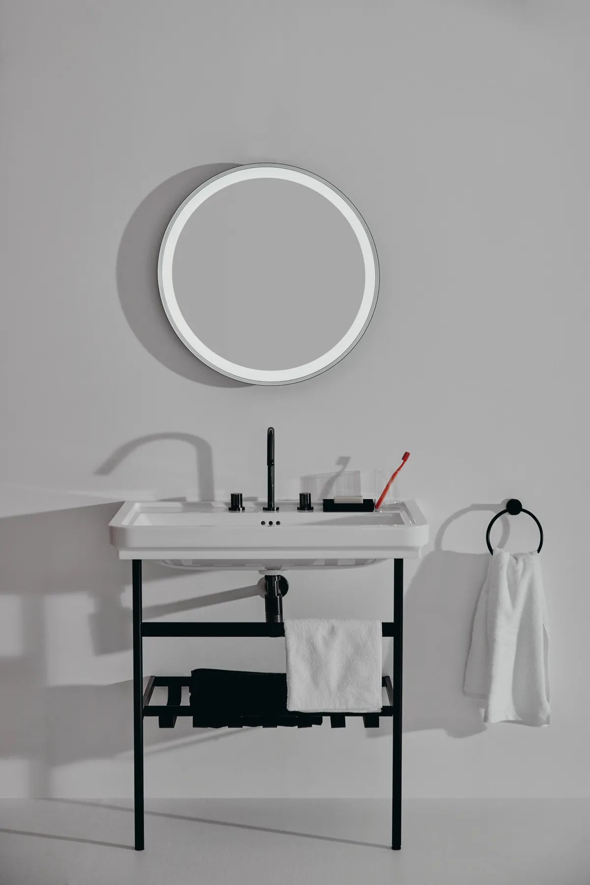 Ideal Standard Spiegel „Conca“ 90 × 90 cm Ideal Standard Spiegel „Conca“ 90 × 90 cm