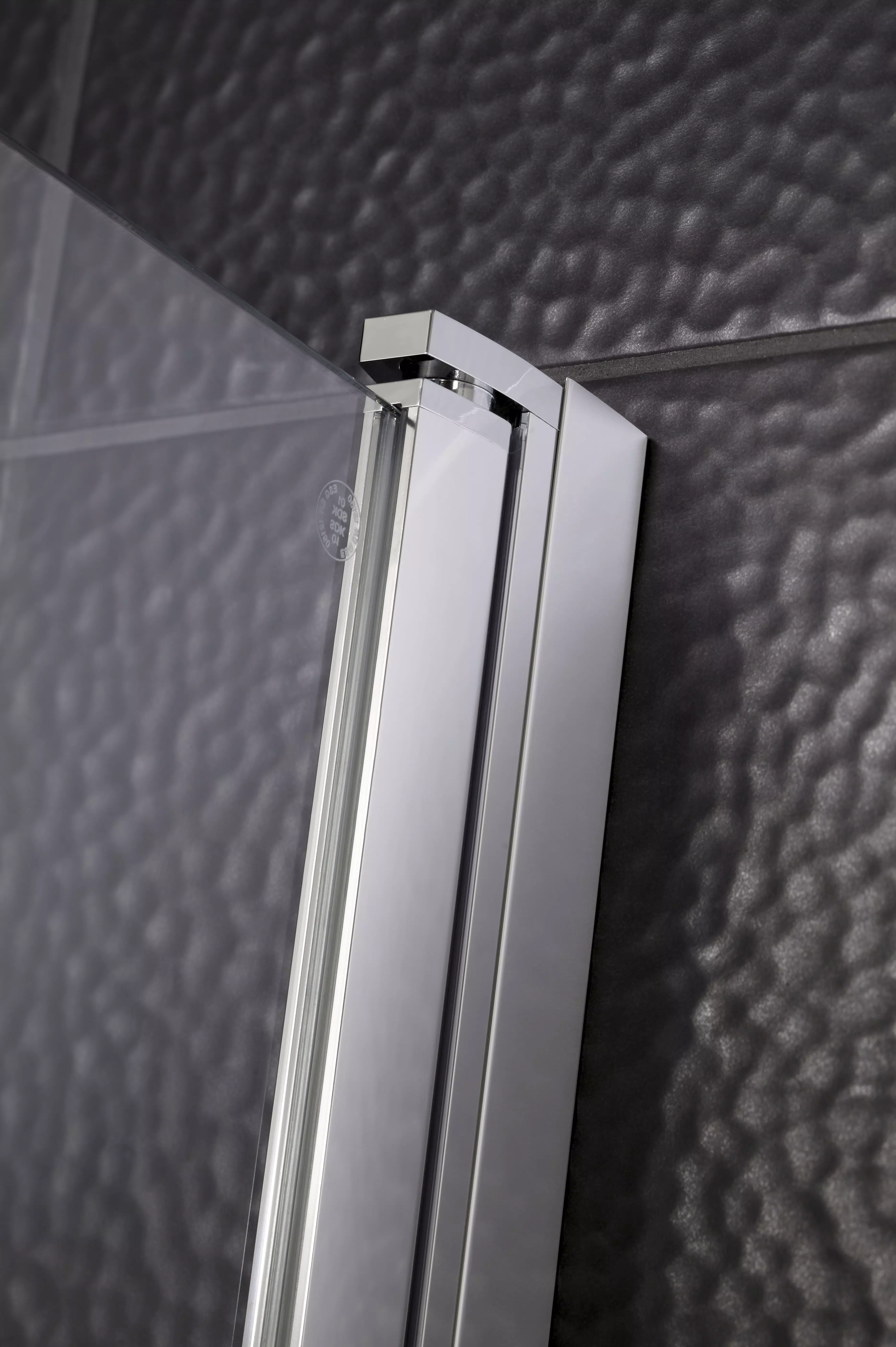 HSK gerahmte Pendeltür für verkürzte Seitenwand „Favorit Nova“ Sondermaß für Seitenwand Glas Klar hell, Profile Alu Silber-matt HSK gerahmte Pendeltür für verkürzte Seitenwand „Favorit Nova“ Sondermaß für Seitenwand Glas Klar hell, Profile Alu Silber-matt