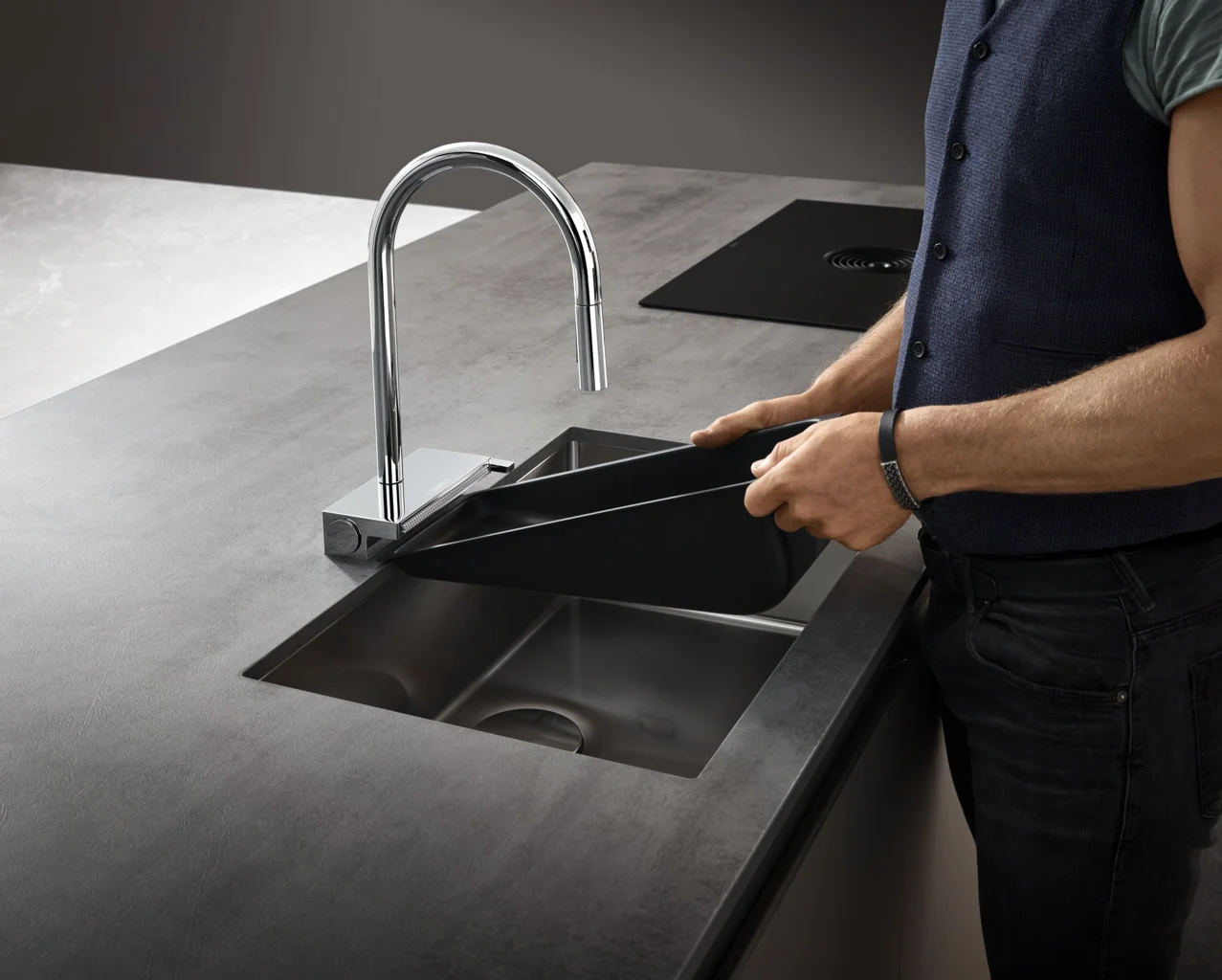 Hansgrohe Aquno Select M81 Einhebel-Küchenmischer mit Ausziehbrause 3jet Chrom, ComfortZone 170, Schwenkbereich einstellbar in 3 Stufen auf 60°, 110° oder 150°, Laminarstrahl, Brausestrahl, SatinFlow, MagFit magnetische Brausehalterung, maximale Durchflu Hansgrohe Aquno Select M81 Einhebel-Küchenmischer mit Ausziehbrause 3jet Chrom, ComfortZone 170, Schwenkbereich einstellbar in 3 Stufen auf 60°, 110° oder 150°, Laminarstrahl, Brausestrahl, SatinFlow, MagFit magnetische Brausehalterung, maximale Durchflu