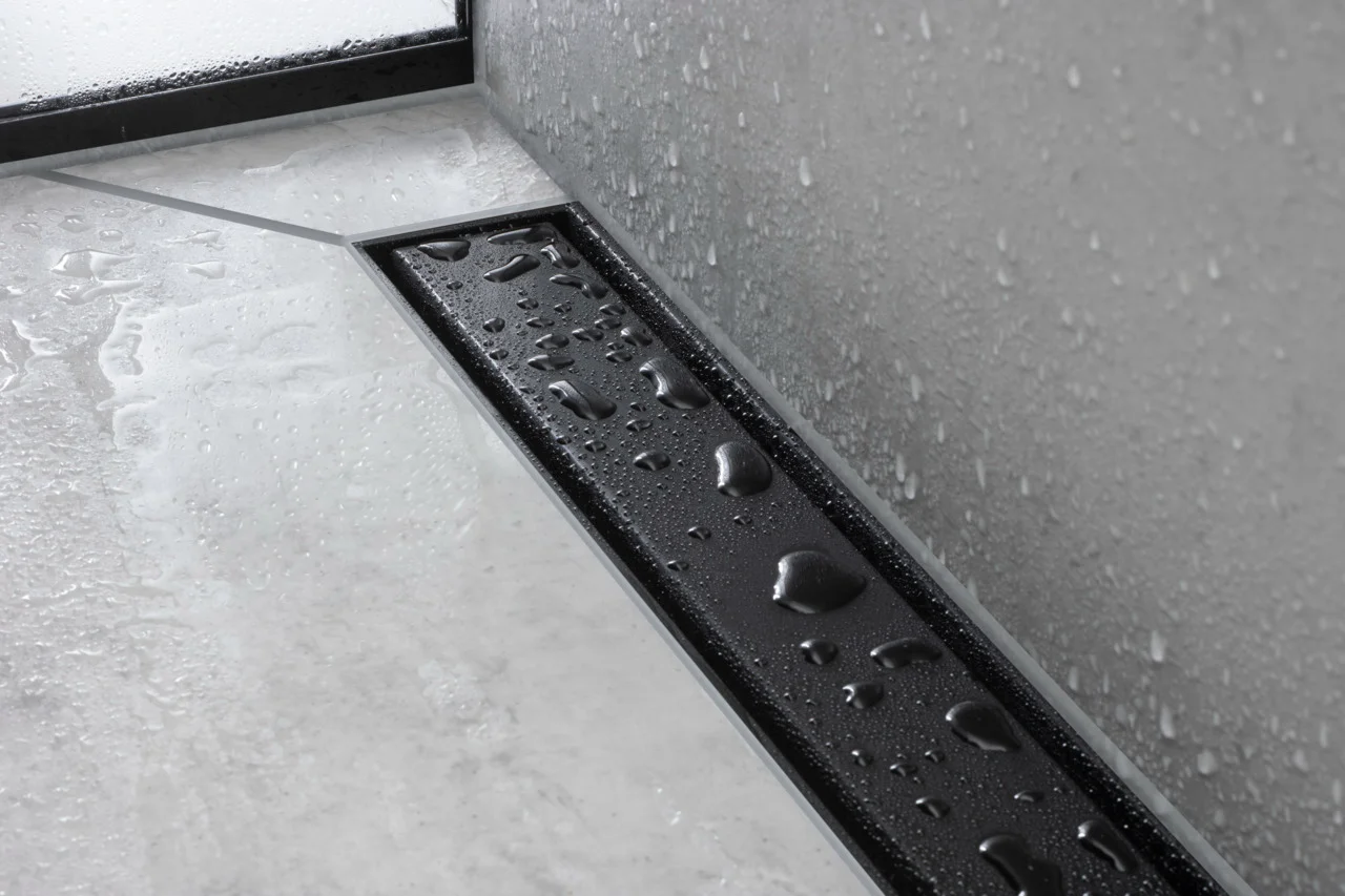 Hansgrohe RainDrain Match Duschrinne 600 mm, Mattschwarz, höhenverstellbarer Rahmen, Edelstahl V2A Hansgrohe RainDrain Match Duschrinne 600 mm, Mattschwarz, höhenverstellbarer Rahmen, Edelstahl V2A