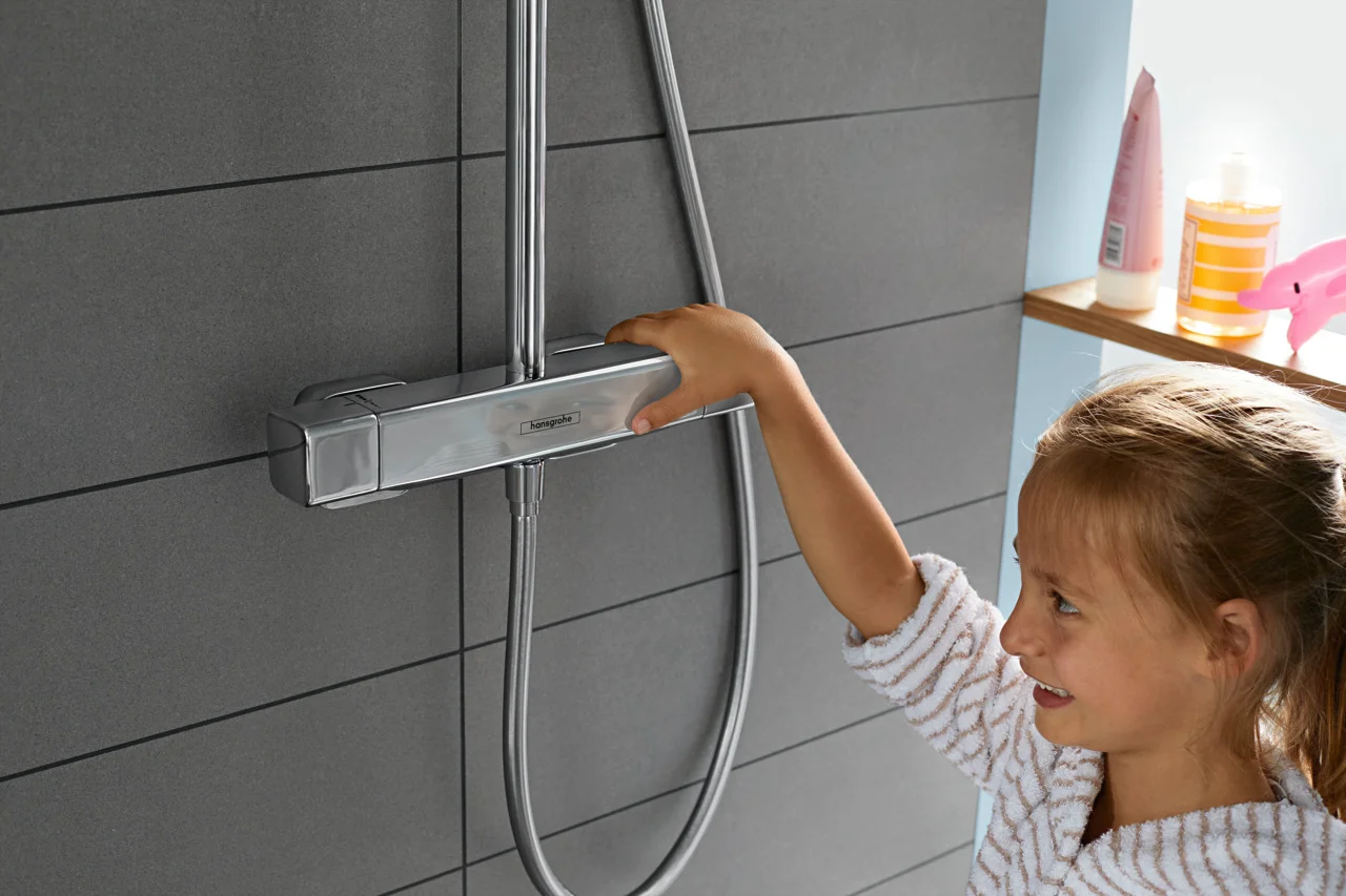 Hansgrohe Croma E Showerpipe 280 1jet chrom mit Brausethermostat Ecostat E - Aufputzinstallation, 340 mm Brausearmlänge, 2 Verbraucher Hansgrohe Croma E Showerpipe 280 1jet chrom mit Brausethermostat Ecostat E - Aufputzinstallation, 340 mm Brausearmlänge, 2 Verbraucher