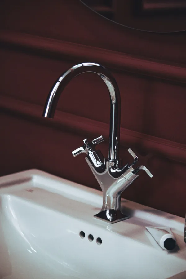 Ideal Standard Waschtischarmatur Joy Neo ohne Ablaufgarnitur, Ausladung 169mm, Kreuzgriffe, Chrom Ideal Standard Waschtischarmatur Joy Neo ohne Ablaufgarnitur, Ausladung 169mm, Kreuzgriffe, Chrom