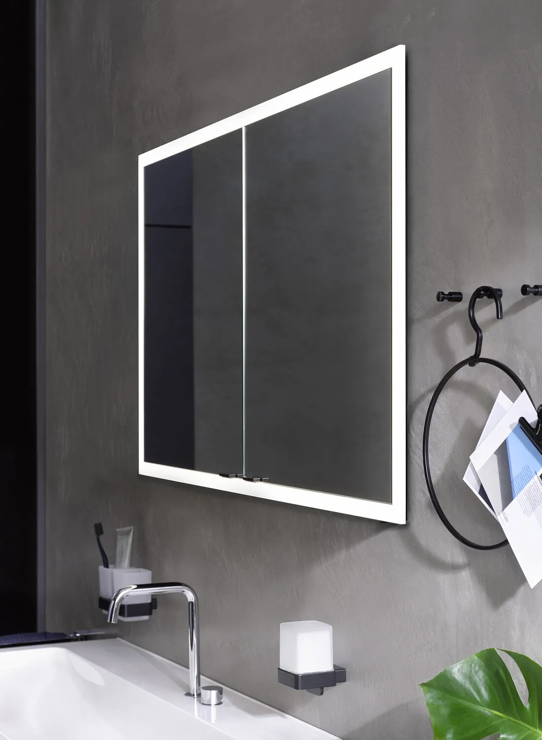 LED-Lichtspiegelschrank prime Slim Schwarz1000 mm, 2-türig, IP 20Rückwand weiß