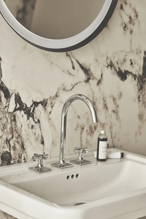 Ideal Standard Waschtischarmatur Joy Neo ohne Ablaufgarnitur, Ausladung 168mm, Kreuzgriffe, Chrom Ideal Standard Waschtischarmatur Joy Neo ohne Ablaufgarnitur, Ausladung 168mm, Kreuzgriffe, Chrom