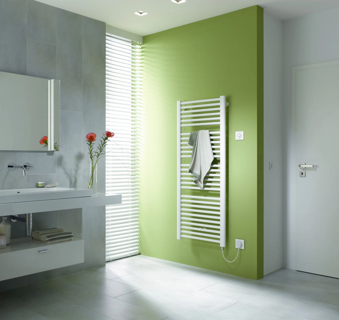 Kermi Elektroheizkörper „Basic® R-E“ 45 × 80,4 cm in Farbkonzept Kermi Elektroheizkörper „Basic® R-E“ 45 × 80,4 cm in Farbkonzept