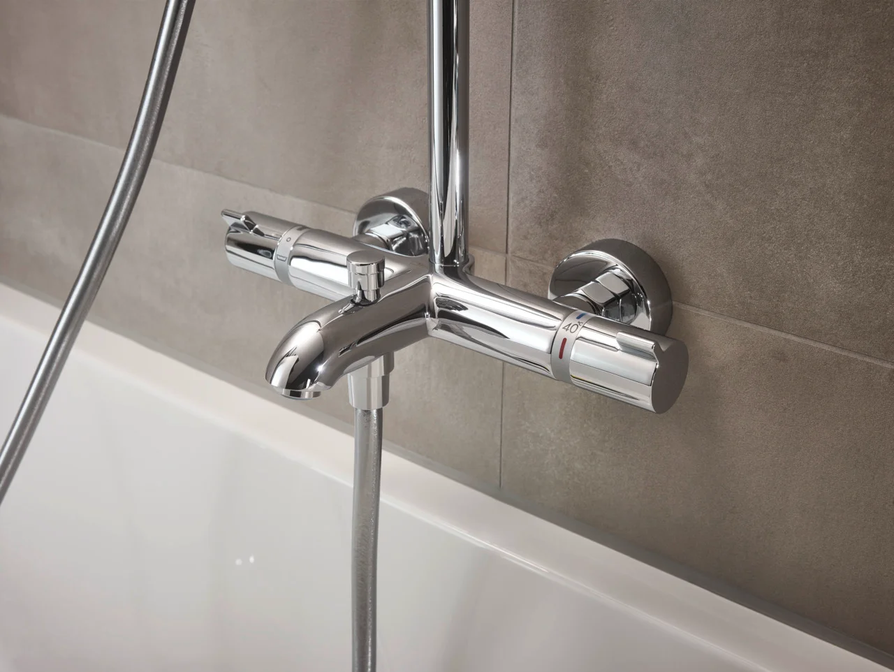 Hansgrohe Crometta E Showerpipe 240 mit Thermostat - Chrom, 240 x 240 mm, Aufputzinstallation