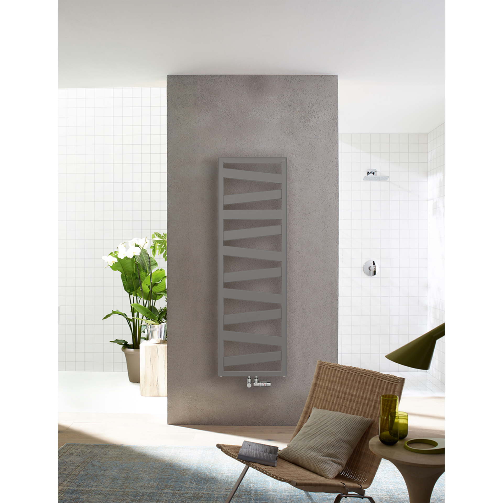 Zehnder Design-Heizkörper „Ribbon“ für Warmwasser-Zentralheizung oder gemischten Betrieb mit 50 mm-Mittelanschluss 60 × 193 cm in Titane (glänzend) Zehnder Design-Heizkörper „Ribbon“ für Warmwasser-Zentralheizung oder gemischten Betrieb mit 50 mm-Mittelanschluss 60 × 193 cm in Titane (glänzend)