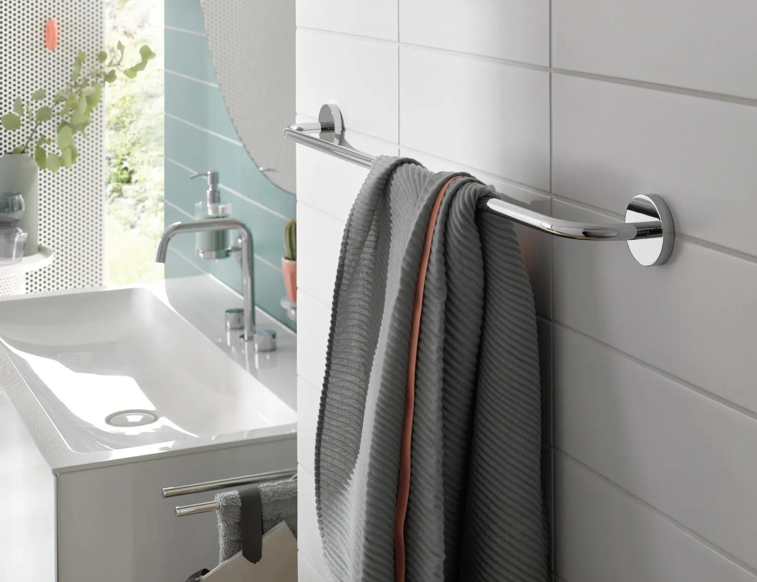 round Badetuchhalter 500 mm, weiß round Badetuchhalter 500 mm, weiß