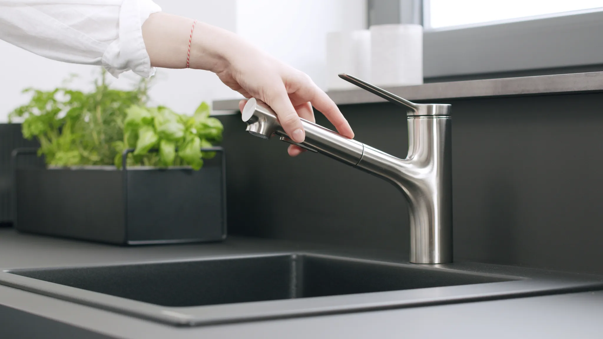 Spültischmischer 150 Zesis M33 Ausziehbrause 2jet sBox lite chrom Spültischmischer 150 Zesis M33 Ausziehbrause 2jet sBox lite chrom