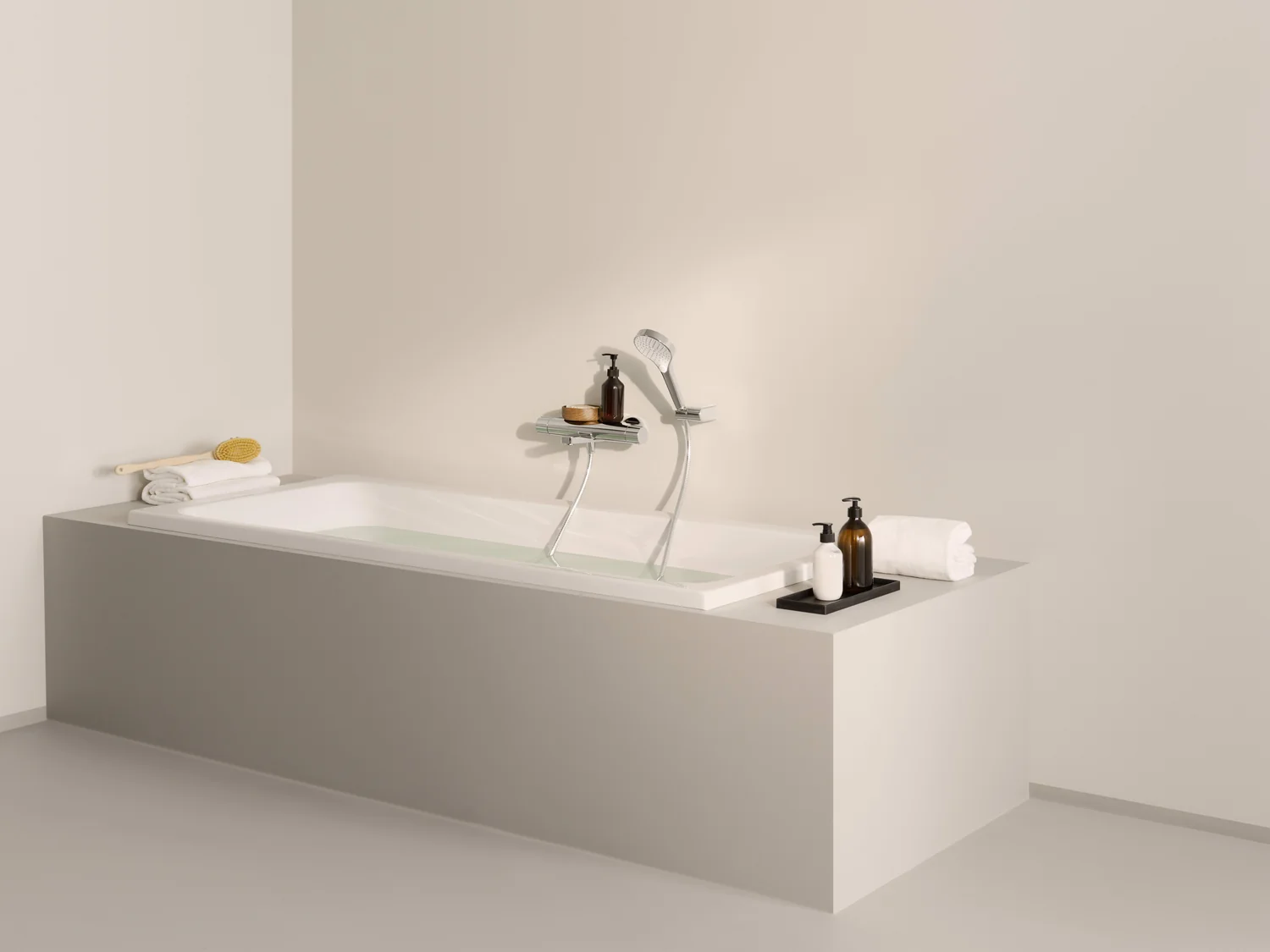 Hansa HansaOPTIMA Wannen- und Brausearmatur mit Brausestangengarnitur Chrom Hansa HansaOPTIMA Wannen- und Brausearmatur mit Brausestangengarnitur Chrom