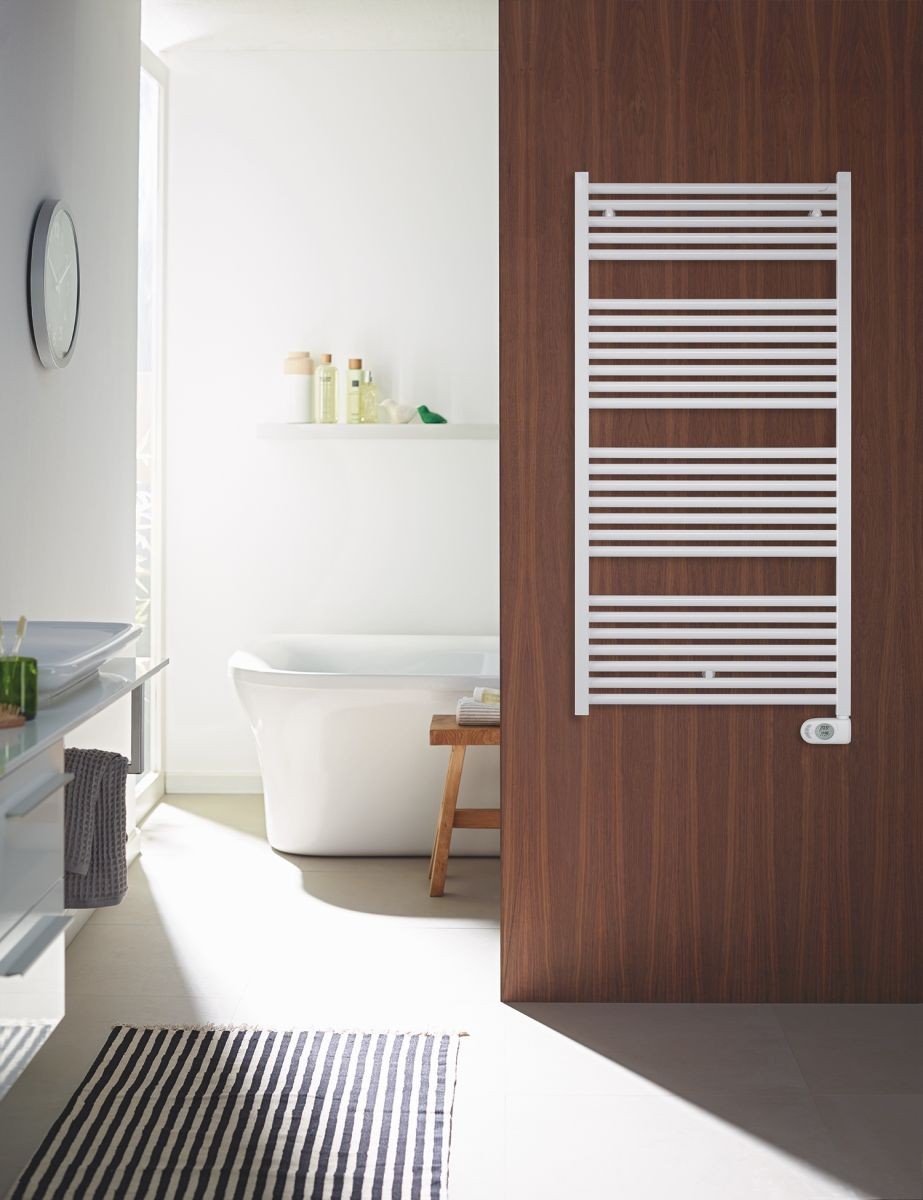 Zehnder Design-Elektroheizkörper „Zeno“ 75 × 176,2 cm ZZ140145GP00000 in Farbe Gentian Blue, B-Ware Zehnder Design-Elektroheizkörper „Zeno“ 75 × 176,2 cm ZZ140145GP00000 in Farbe Gentian Blue, B-Ware