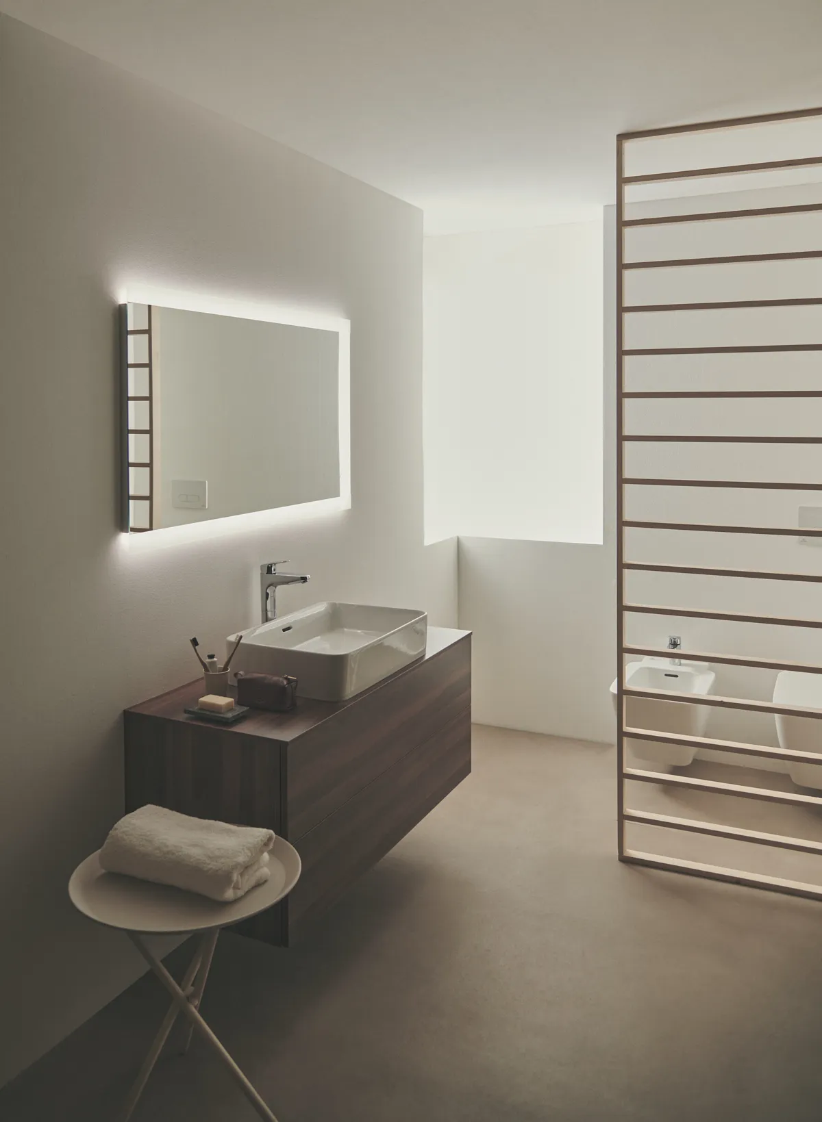 Waschtischarmatur Ceraflex mit Ablaufgarnitur verlängerter Sockel Ausladung 140mm Chrom Waschtischarmatur Ceraflex mit Ablaufgarnitur verlängerter Sockel Ausladung 140mm Chrom