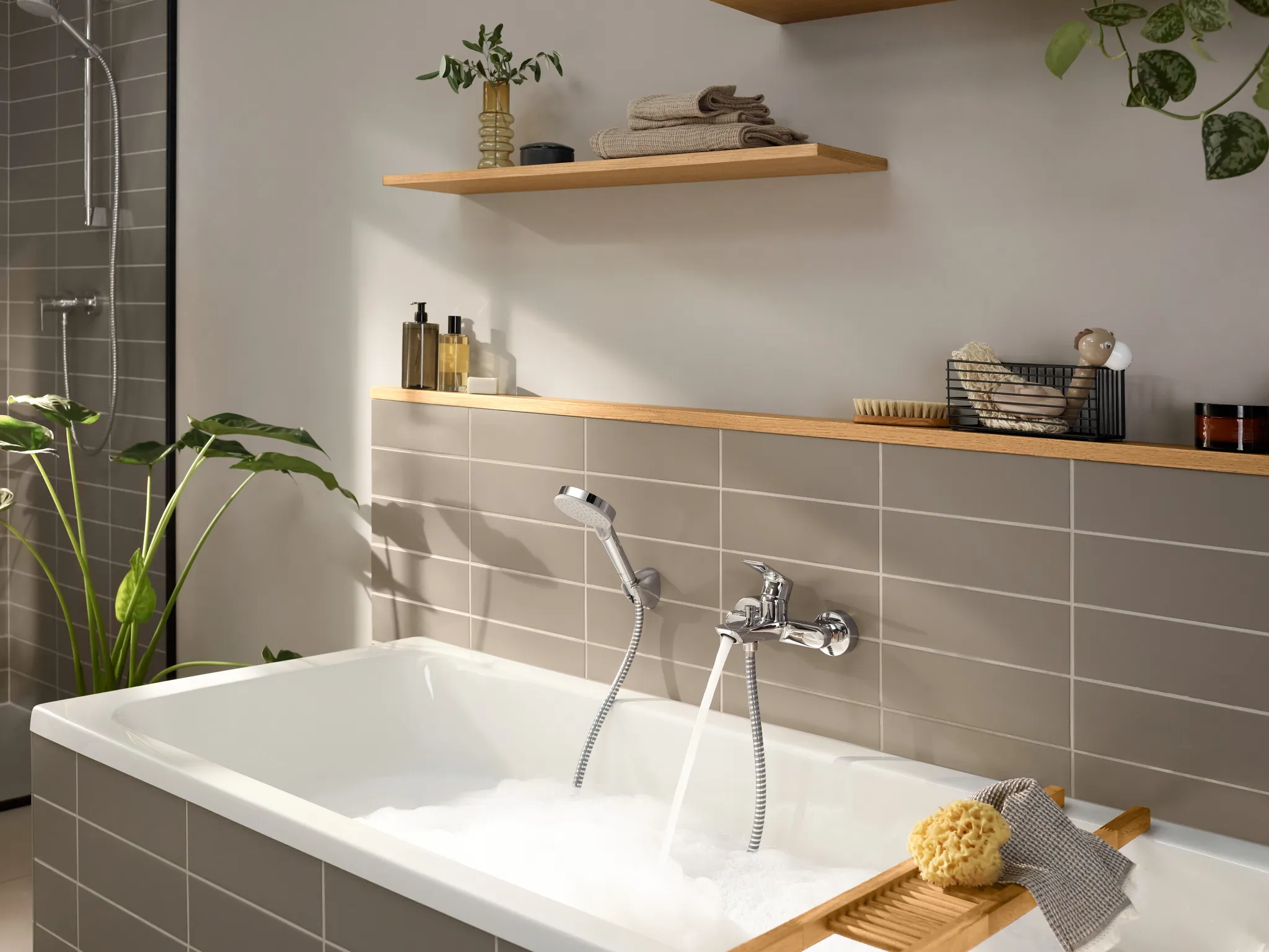 Hansgrohe Rebris E Einhebel-Wannenmischer Aufputz, Chrom Hansgrohe Rebris E Einhebel-Wannenmischer Aufputz, Chrom