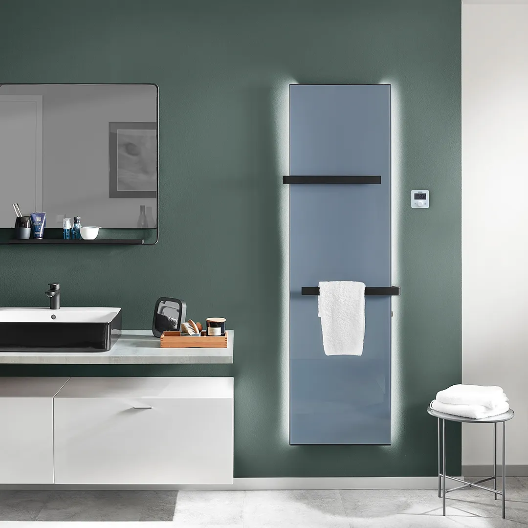 BEMM Plawa Purline Glas EK, Top-Elektrokomplett-Planheizwand vertikal, Weiß 9016 u. Glas matt schwarz