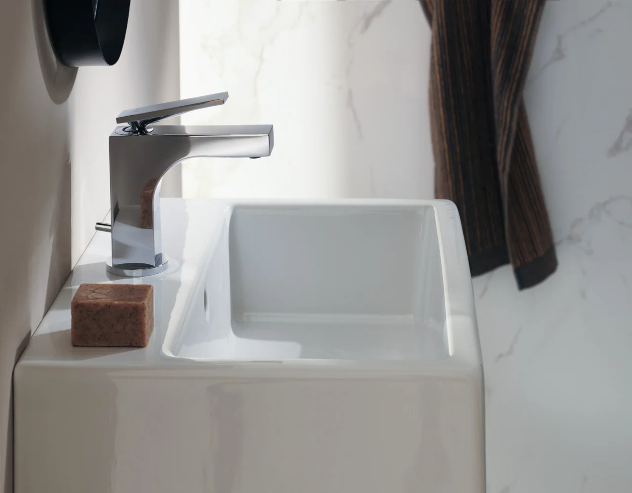 Hansgrohe AXOR Citterio Einhebel-Waschtischmischer 90° mit Hebelgriff, Chrom, Ausladung 112 mm, Auslaufhöhe 92 mm