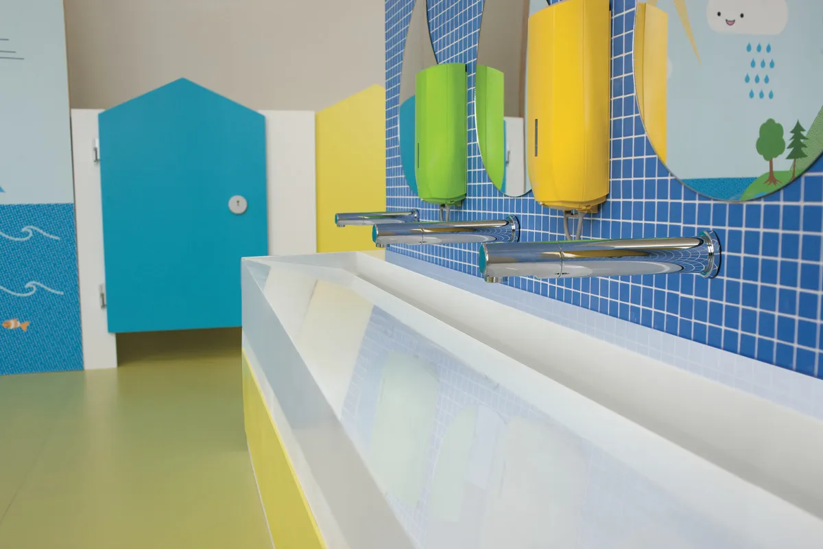 Waschbecken „Silhouette“ 180 × 47 × 20 cm in Weiß Waschbecken „Silhouette“ 180 × 47 × 20 cm in Weiß