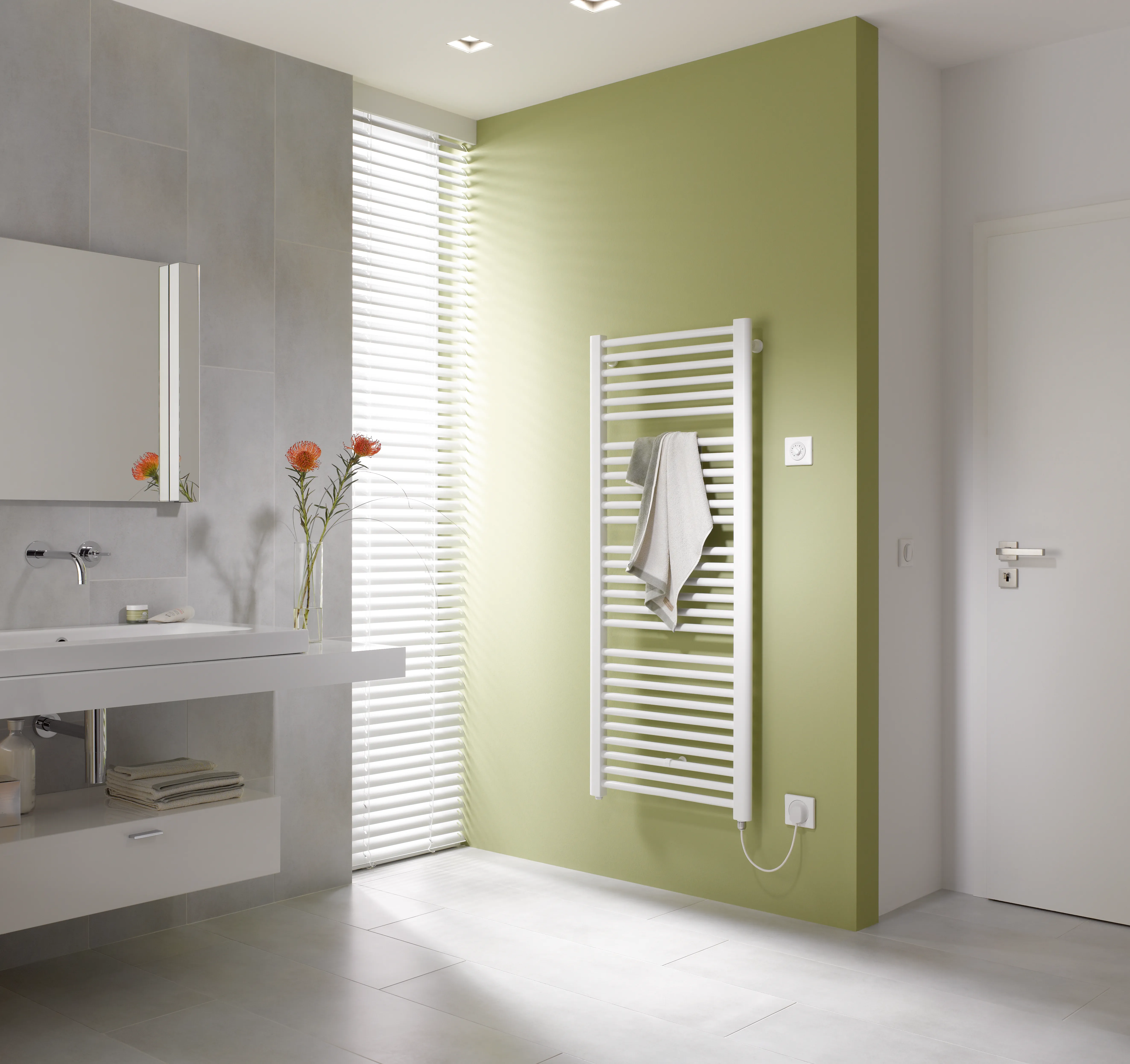Kermi Elektroheizkörper „Basic® R-E“ 45 × 80,4 cm in Farbkonzept Kermi Elektroheizkörper „Basic® R-E“ 45 × 80,4 cm in Farbkonzept