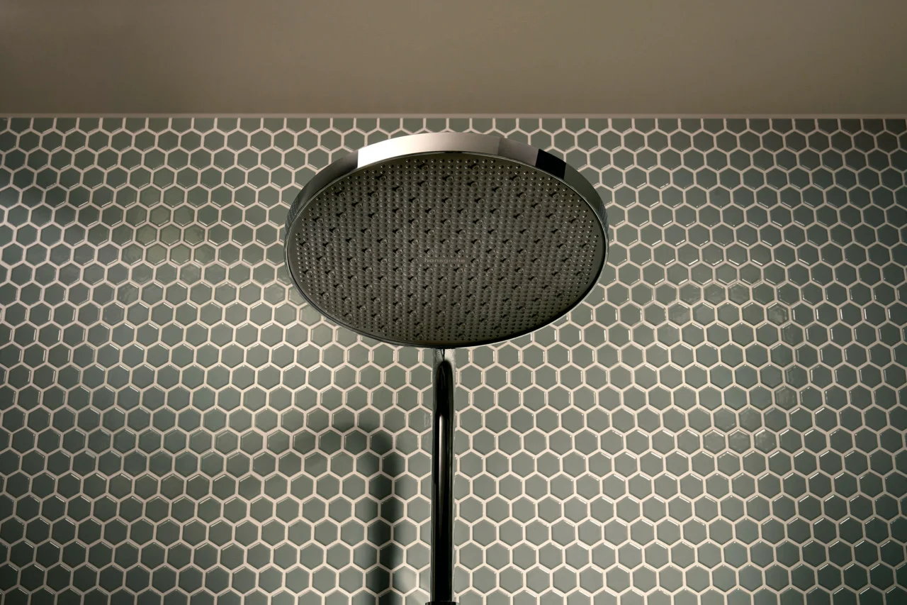 Activera S Showerpipe 240 1jet EcoSmart mit ShowerTablet Select 360 Varia, Oberfläche: Chrom