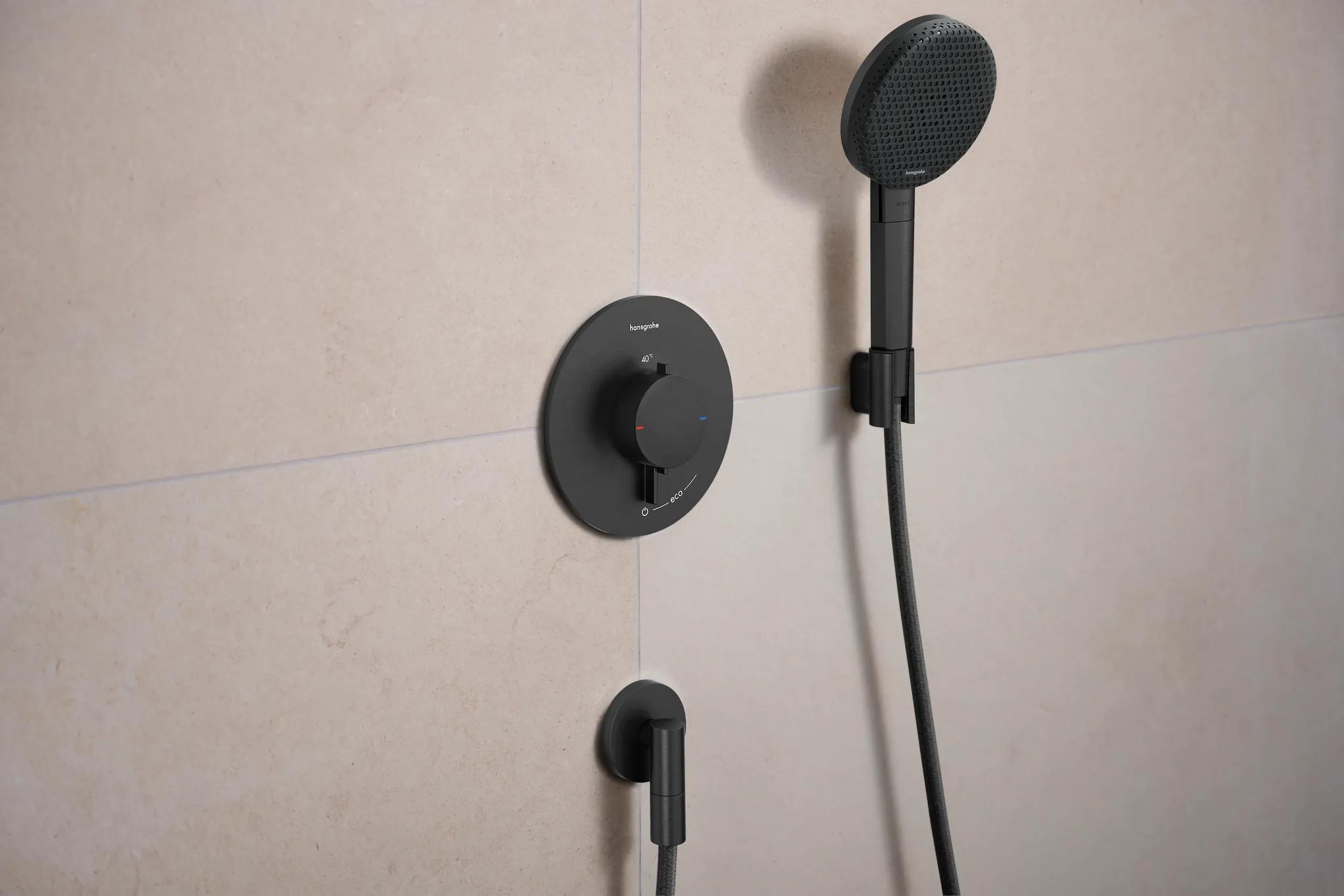 Halter für Handbrause „Porter Fine“, Befestigung verdeckt in Brushed Black Chrome