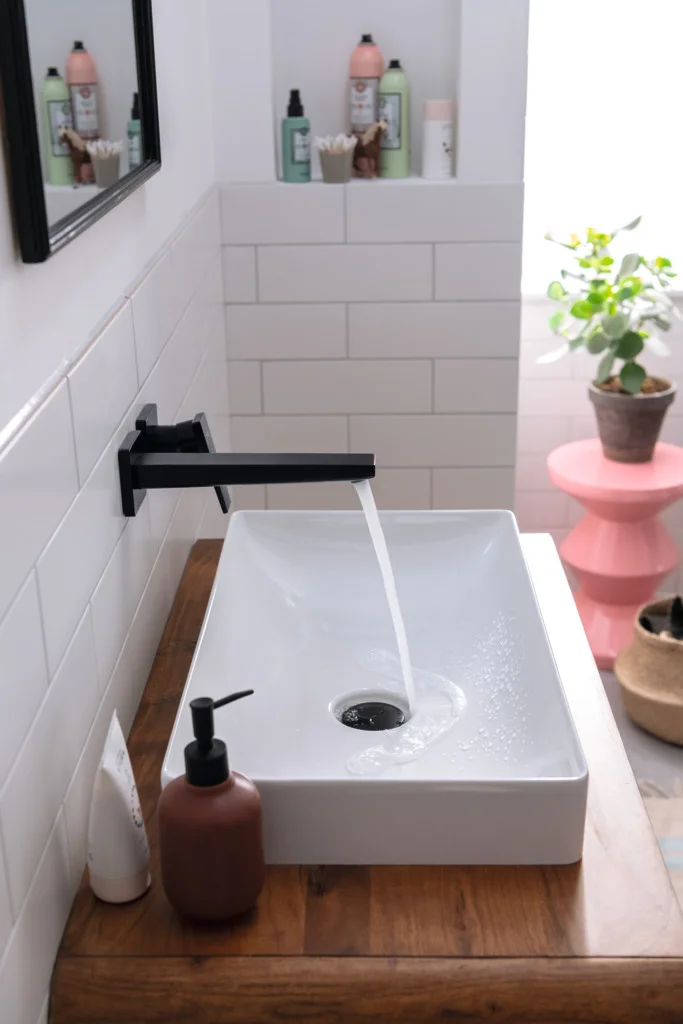 Hansgrohe Metropol Einhebel-Waschtischmischer Unterputz mattschwarz, Ausladung 225 mm, Hebelgriff, Normalstrahl, max. Durchfluss 5 l/min Hansgrohe Metropol Einhebel-Waschtischmischer Unterputz mattschwarz, Ausladung 225 mm, Hebelgriff, Normalstrahl, max. Durchfluss 5 l/min