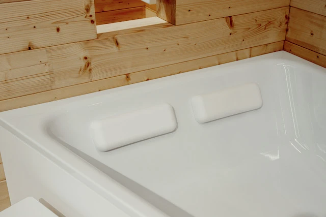 Relax weiß, 2 Stück, Ausstattung / Oberfläche, Badewanne, 330x115x45 mm