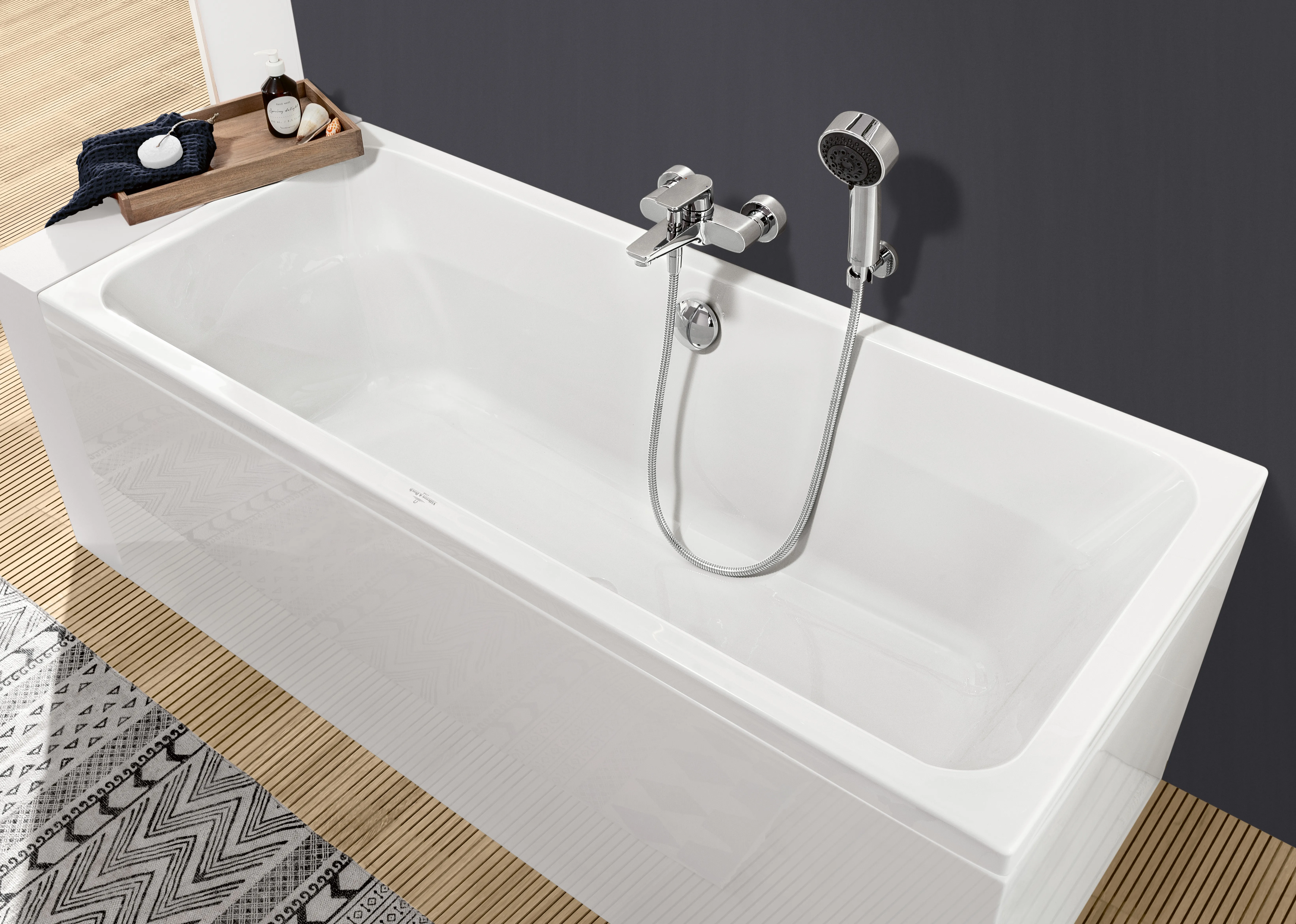 Villeroy & Boch Badewanne „Avento“ rechteck 180 × 80 cm, Mittelablauf