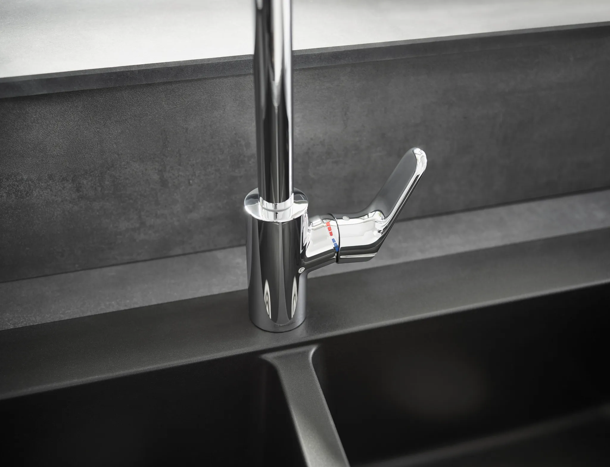 Hansgrohe Focus M41 Einhebel-Küchenmischer 240, Ausziehbrause 2jet Chrom Hansgrohe Focus M41 Einhebel-Küchenmischer 240, Ausziehbrause 2jet Chrom