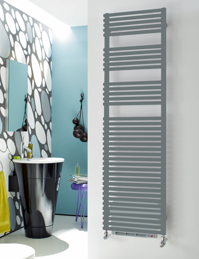 Zehnder Design-Elektroheizkörper „Forma Air“ 49,6 × 123 cm in Blue Grey (RAL 7031) Zehnder Design-Elektroheizkörper „Forma Air“ 49,6 × 123 cm in Blue Grey (RAL 7031)