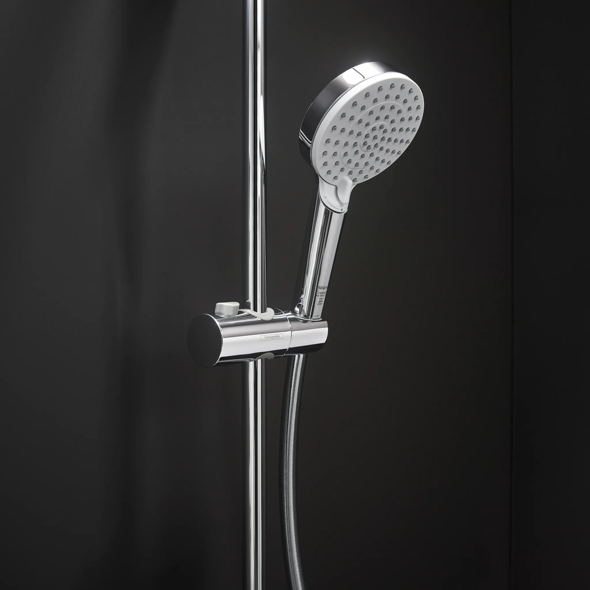 Showerpipe 230 1jet Vernis Shape chrom mit Wannenthermostat Showerpipe 230 1jet Vernis Shape chrom mit Wannenthermostat
