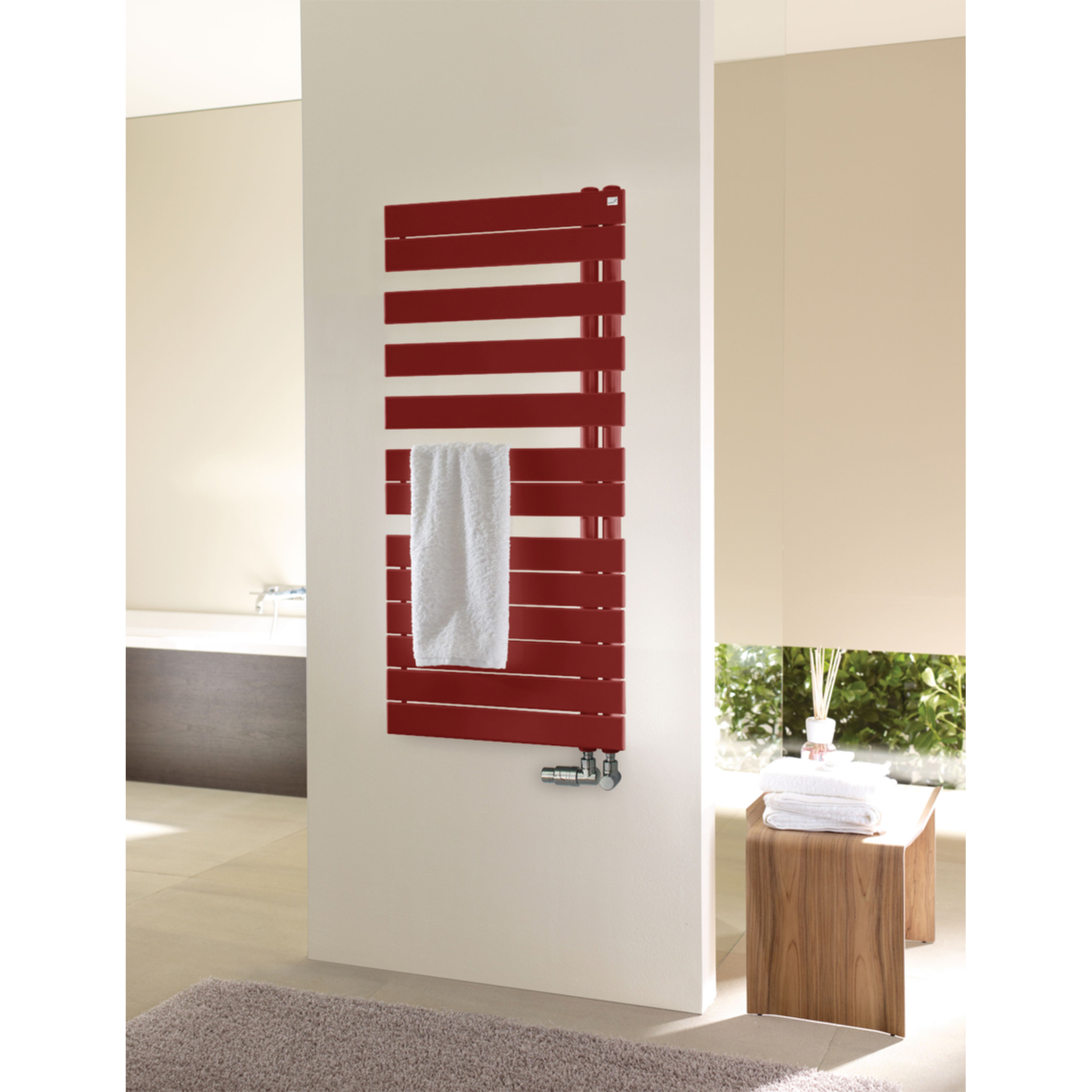 Zehnder Design-Heizkörper „Roda Spa Asym“ für Warmwasser-Zentralheizung mit 50 mm-Seitenanschluss 55 × 118,3 cm in Ruby Red (RAL 3003, glänzend) Zehnder Design-Heizkörper „Roda Spa Asym“ für Warmwasser-Zentralheizung mit 50 mm-Seitenanschluss 55 × 118,3 cm in Ruby Red (RAL 3003, glänzend)