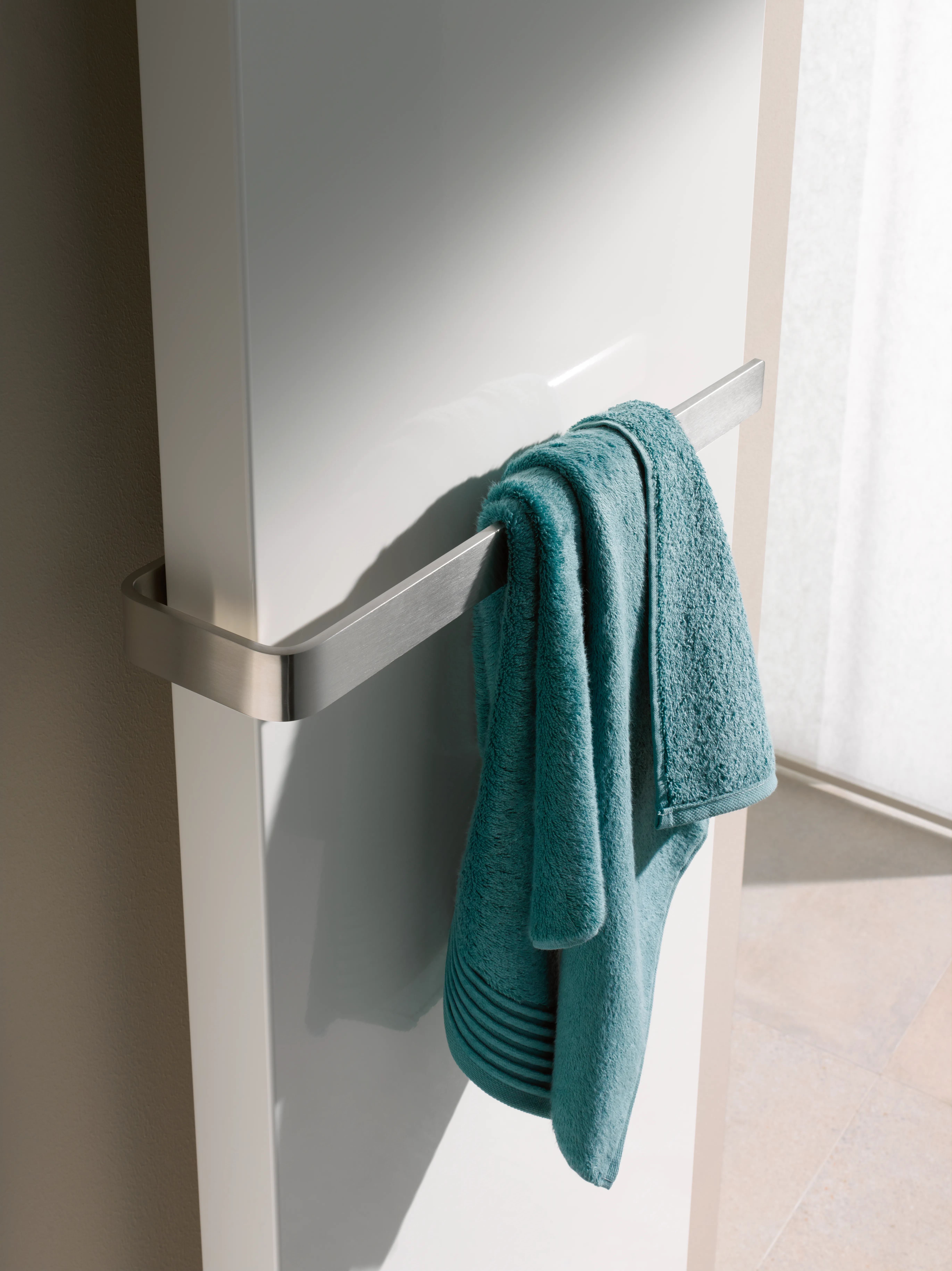 Kermi Design-Heizkörper „Rubeo®“ 57 × 152,5 cm in Farbkonzept Kermi Design-Heizkörper „Rubeo®“ 57 × 152,5 cm in Farbkonzept