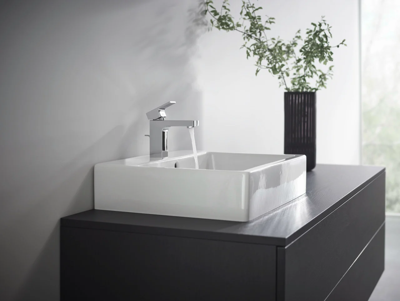 Hansgrohe Vernis Shape Einhebel-Waschtischmischer Chrom, Ausladung 110 mm, Auslaufhöhe 95 mm, Hebelgriff, Normalstrahl, max. Durchfluss 5 l/min Hansgrohe Vernis Shape Einhebel-Waschtischmischer Chrom, Ausladung 110 mm, Auslaufhöhe 95 mm, Hebelgriff, Normalstrahl, max. Durchfluss 5 l/min