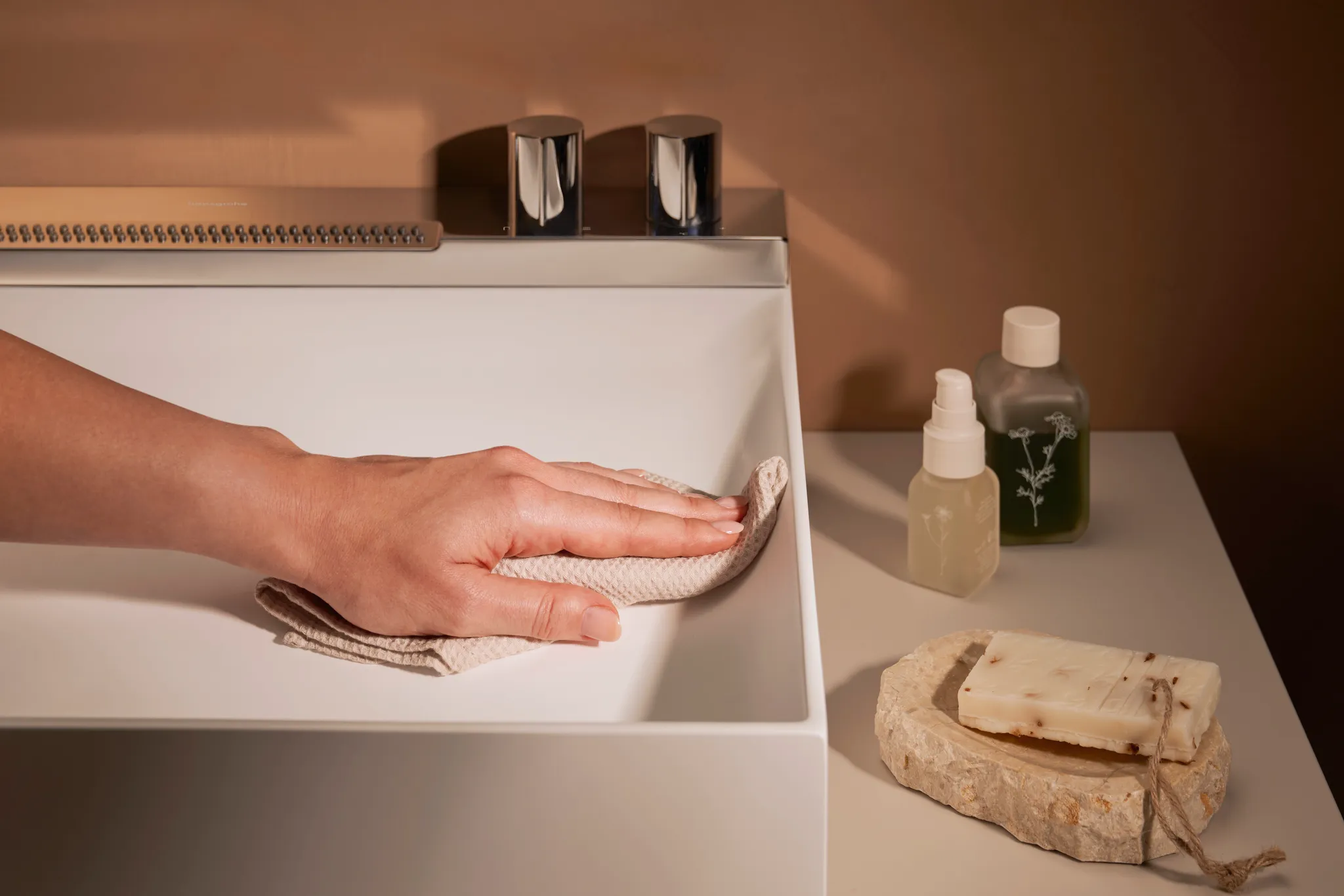 Hansgrohe Avalegra AquaUnit 580⁄475, Chrom Waschbecken und Armatur Hansgrohe Avalegra AquaUnit 580⁄475, Chrom Waschbecken und Armatur