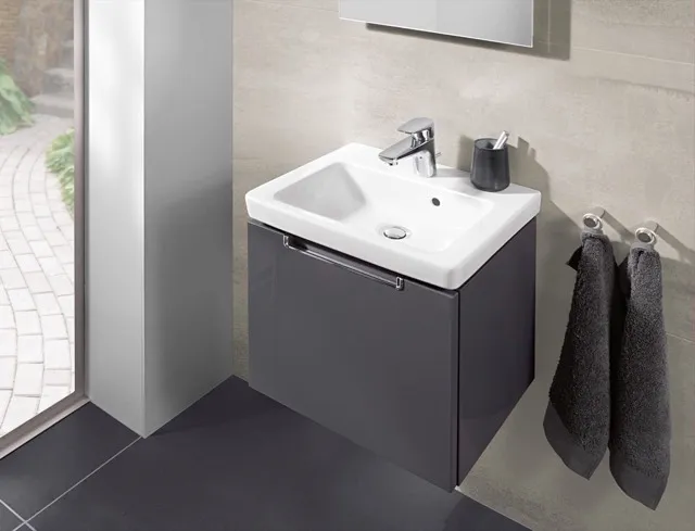 Villeroy & Boch Handwaschbecken für Montage mit Möbel „Subway 2.0“ 450 × 370 × 155 mm, mit Hahnlochbohrung, Hahnlochposition mittig, mit Hahnlochbank in Weiß Alpin Villeroy & Boch Handwaschbecken für Montage mit Möbel „Subway 2.0“ 450 × 370 × 155 mm, mit Hahnlochbohrung, Hahnlochposition mittig, mit Hahnlochbank in Weiß Alpin