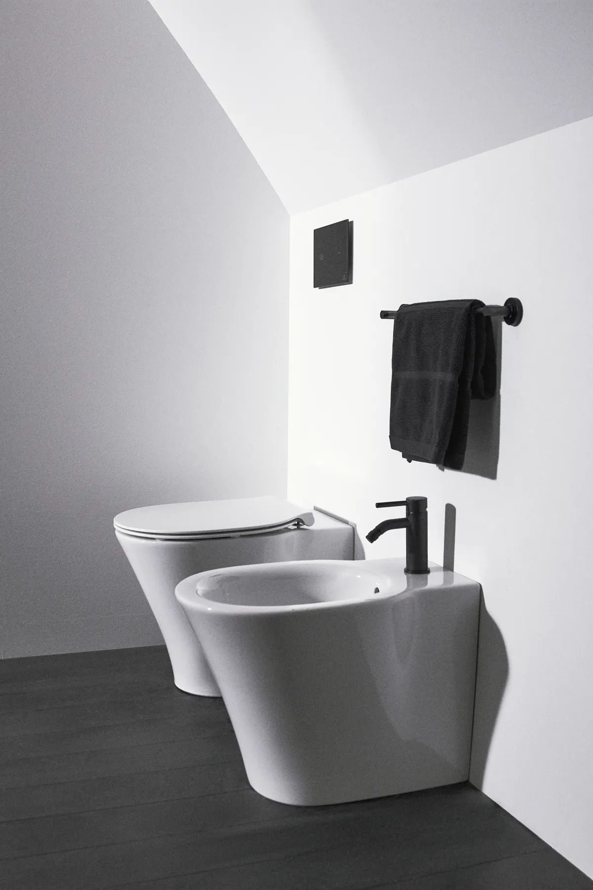 Bidetarmatur Ceraline, mit Ablaufgarnitur, Ausladung 106mm, Chrom Bidetarmatur Ceraline, mit Ablaufgarnitur, Ausladung 106mm, Chrom