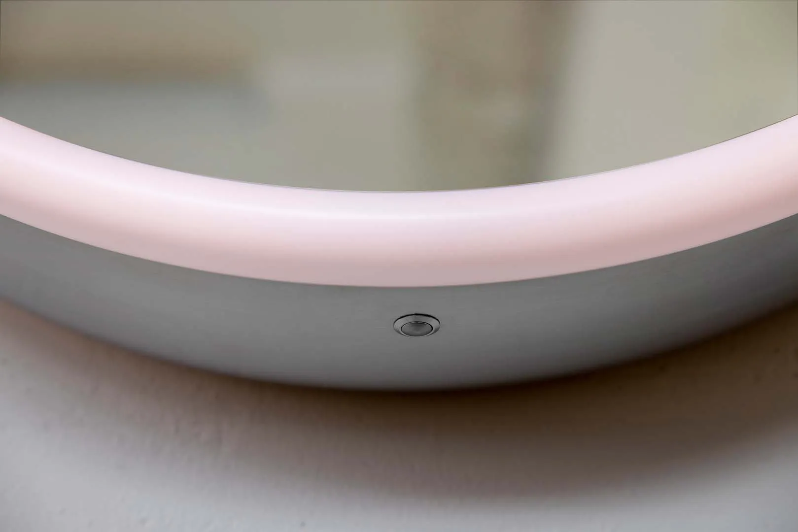 Schneider Lichtspiegel LUN1/SP 73/D2W – Edelstahlgehäuse, LED-Beleuchtung Dim2Warm, Aufputz-/Unterputzmontage Schneider Lichtspiegel LUN1/SP 73/D2W – Edelstahlgehäuse, LED-Beleuchtung Dim2Warm, Aufputz-/Unterputzmontage