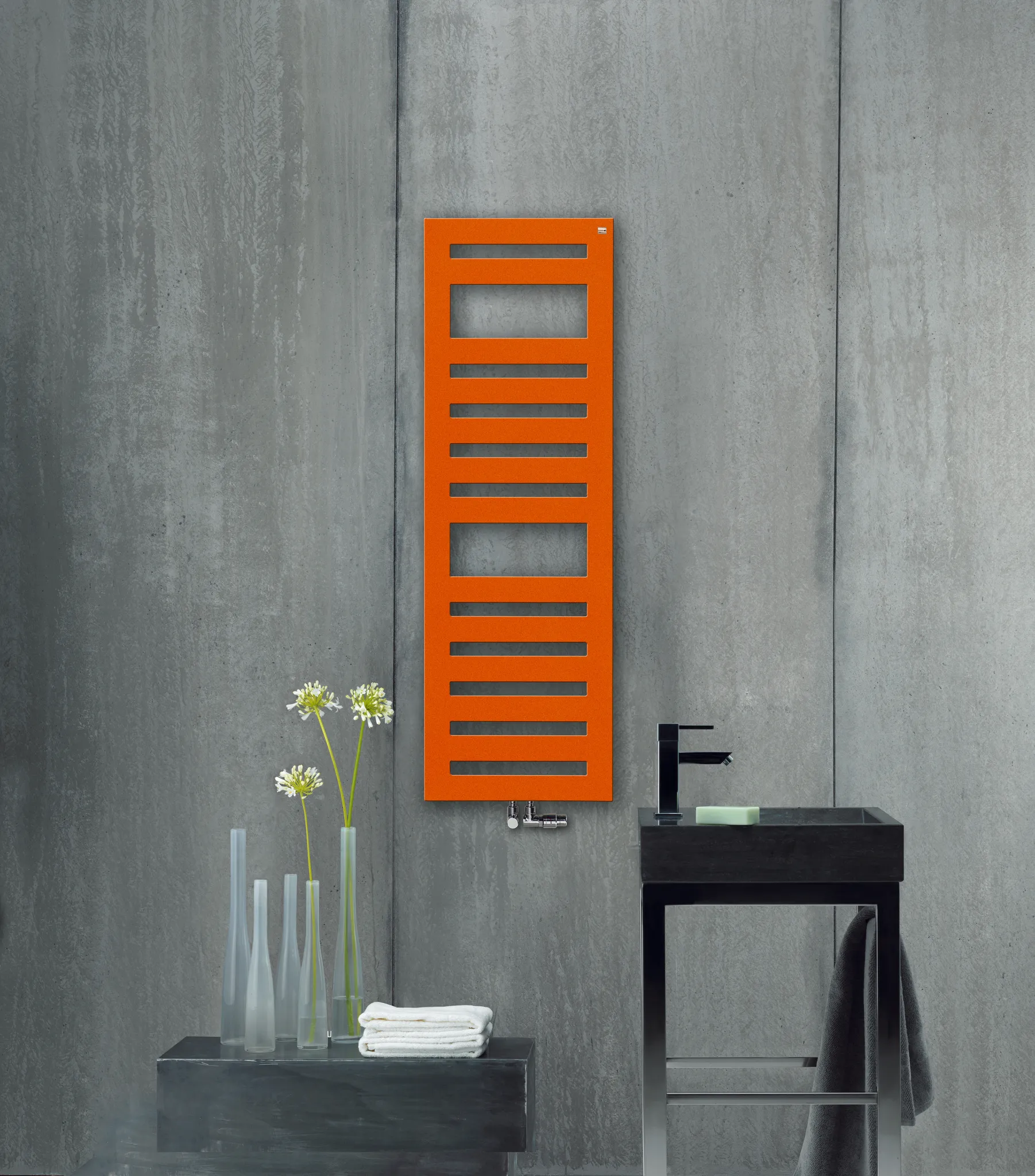 Zehnder Design-Heizkörper „Metropolitan Spa“ für Warmwasser-Zentralheizung mit 50 mm-Mittelanschluss 50 × 122,5 cm in Terracotta Zehnder Design-Heizkörper „Metropolitan Spa“ für Warmwasser-Zentralheizung mit 50 mm-Mittelanschluss 50 × 122,5 cm in Terracotta