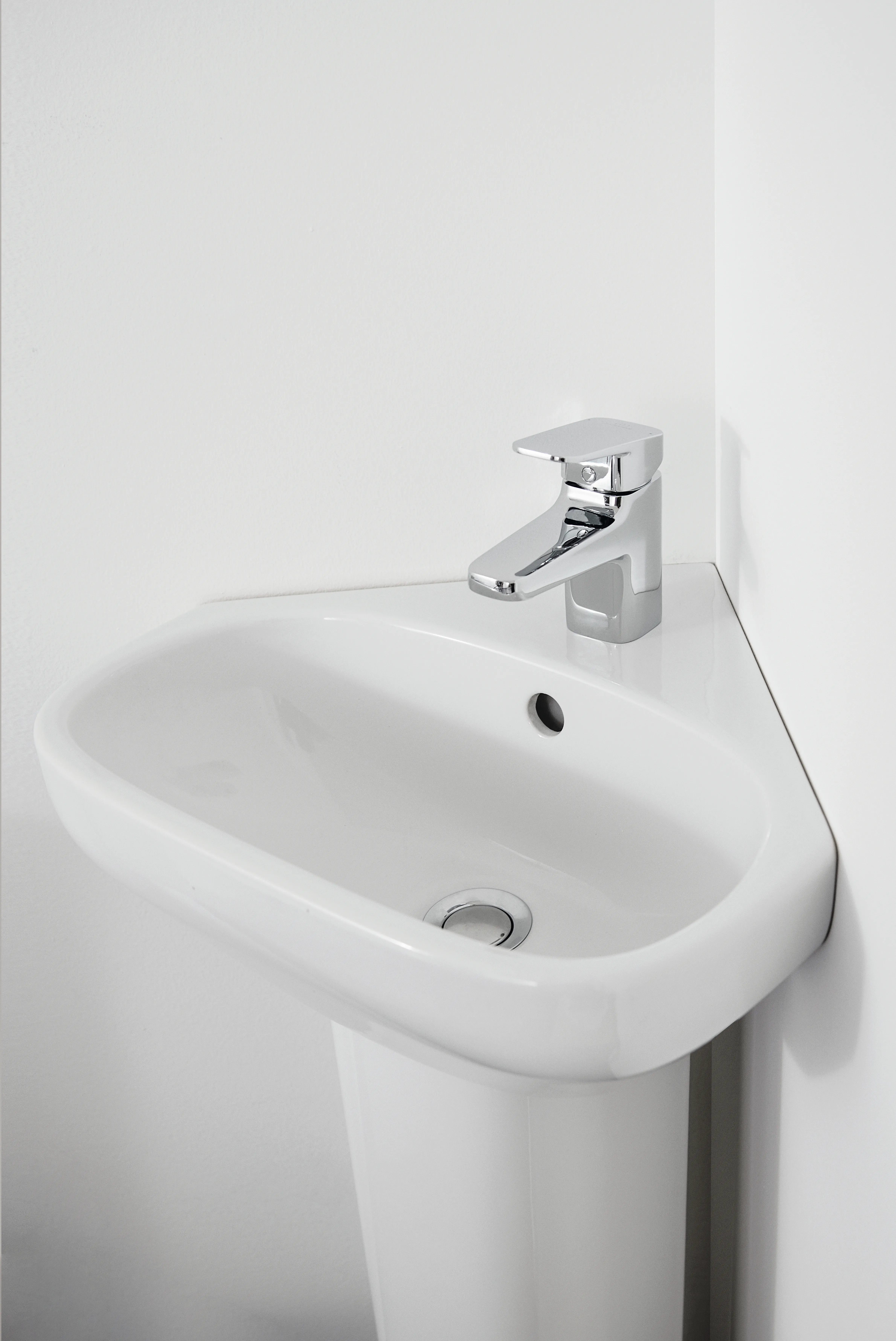 Waschbecken „i.lifeA“ 45 × 41 × 18 cm, Hahnlochposition mittig Waschbecken „i.lifeA“ 45 × 41 × 18 cm, Hahnlochposition mittig