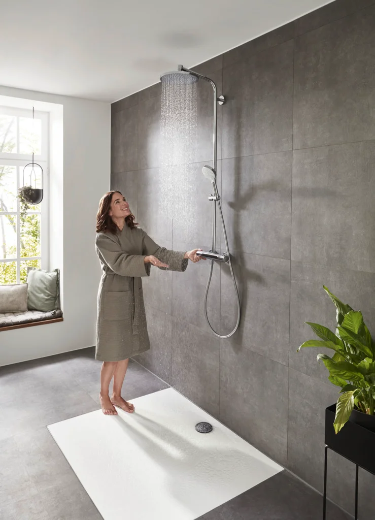 Hansgrohe Crometta S Showerpipe 240 chrom - 1-Jet mit Thermostat, Aufputzinstallation, DN15, 350 mm Brausearmlänge Hansgrohe Crometta S Showerpipe 240 chrom - 1-Jet mit Thermostat, Aufputzinstallation, DN15, 350 mm Brausearmlänge
