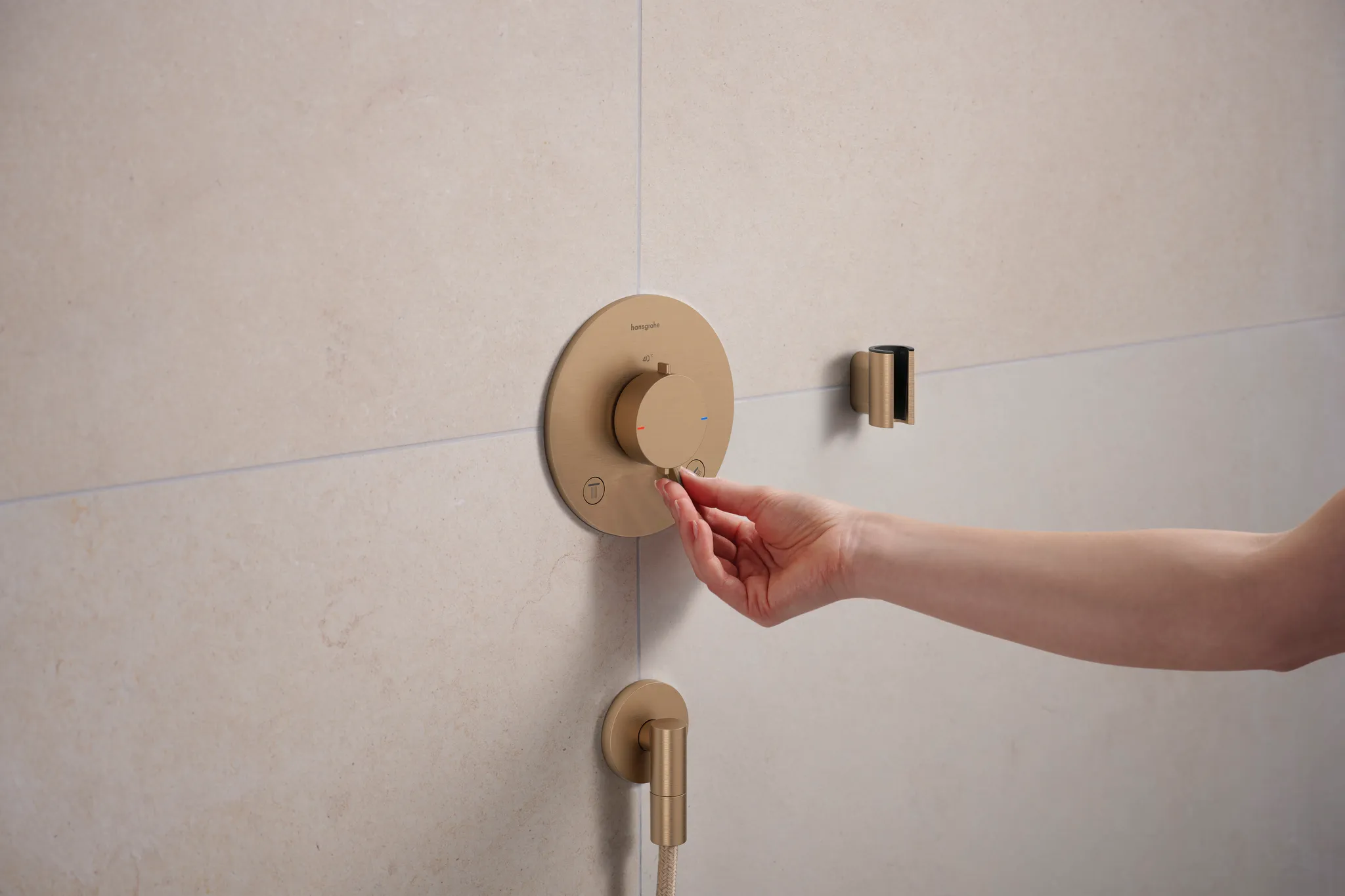 Hansgrohe Brausehalter Porter Fine S BBR, Brushed Bronze, 52 x 31 x 42 mm, konische Aufnahme für Brauseschläuche Hansgrohe Brausehalter Porter Fine S BBR, Brushed Bronze, 52 x 31 x 42 mm, konische Aufnahme für Brauseschläuche